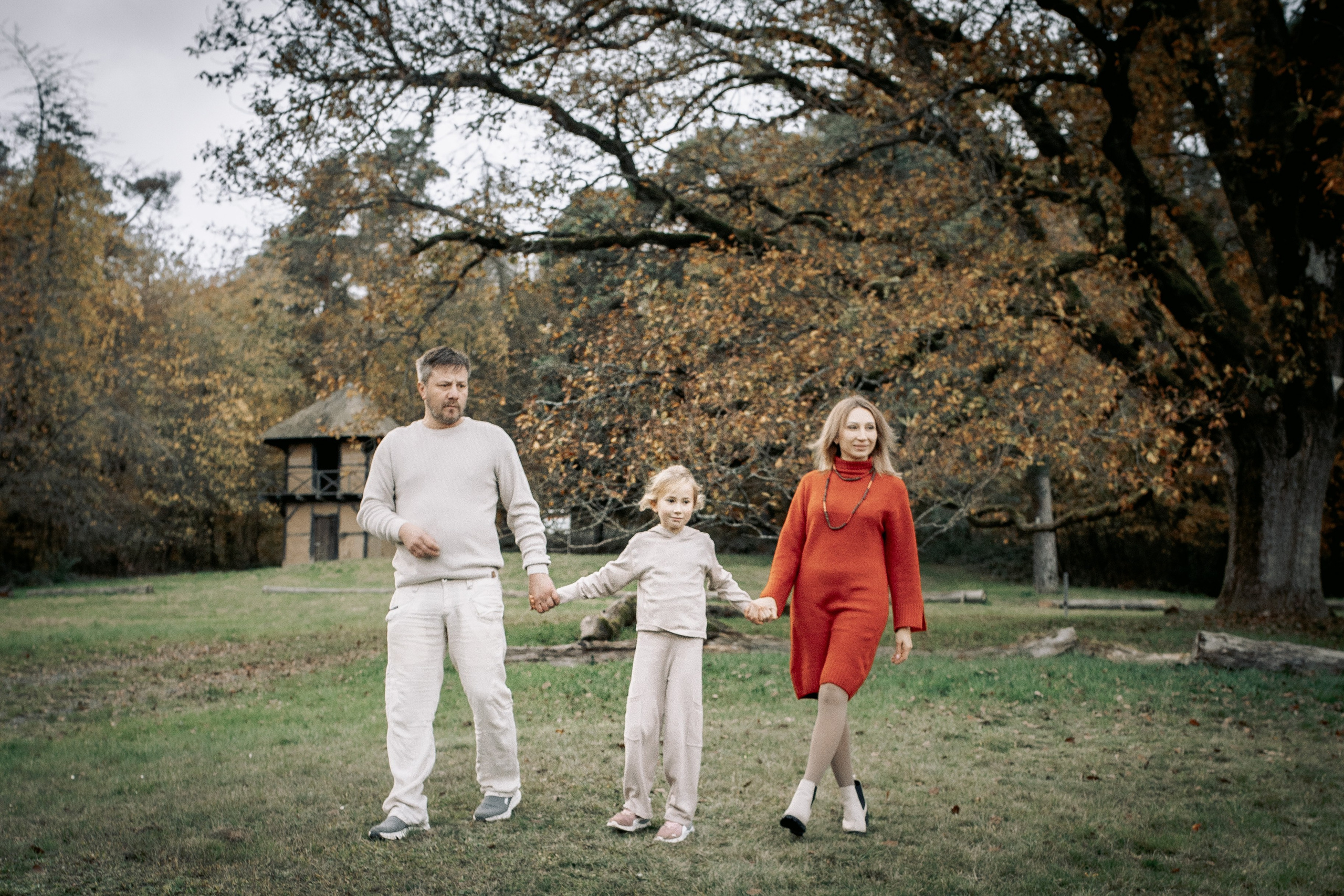 Julia + Viktor + Lea. GoldenHourStory