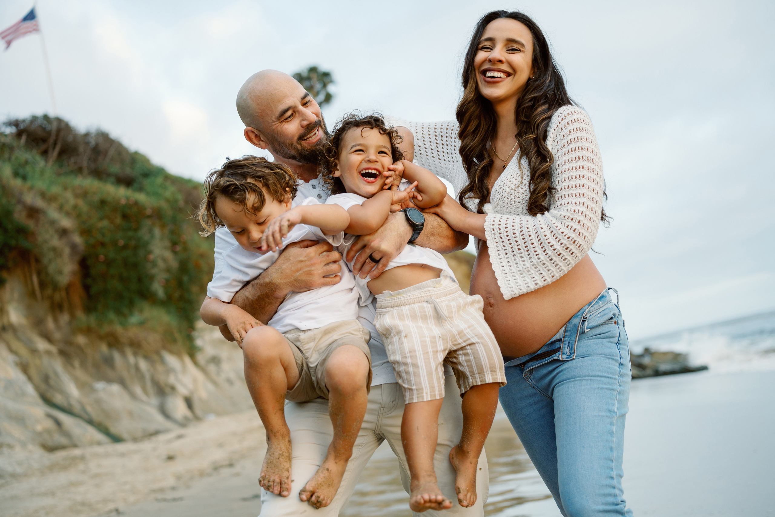 Maternity Photoshoot at Laguna Beach. Wedding Photography & Videography Team in California, Los Angeles, San Francisco, San Diego and Travel