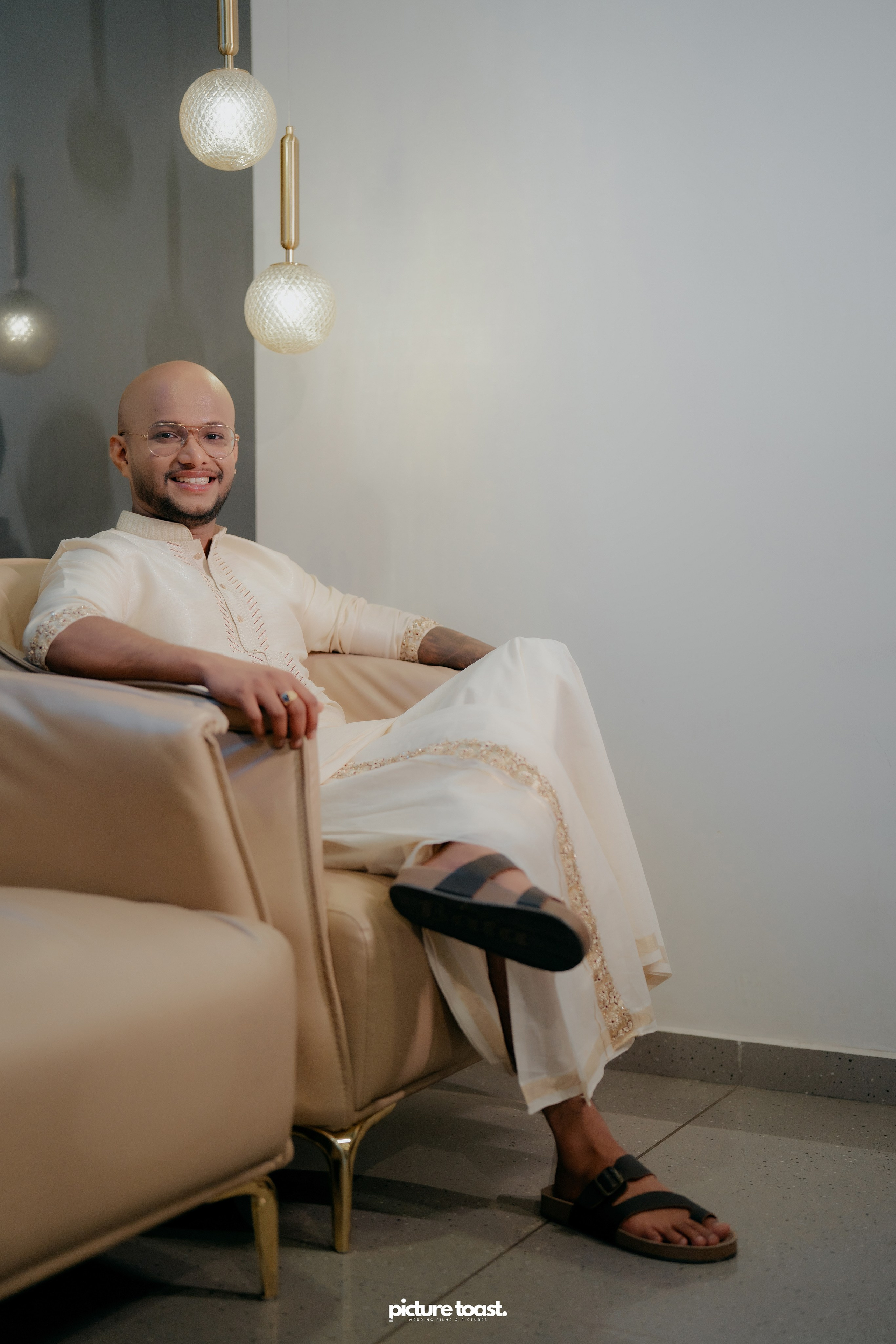 Traditional Kerala Hindu Wedding Ft. Anusree & Vishnu. Fine art Wedding Photographers in India & Canada