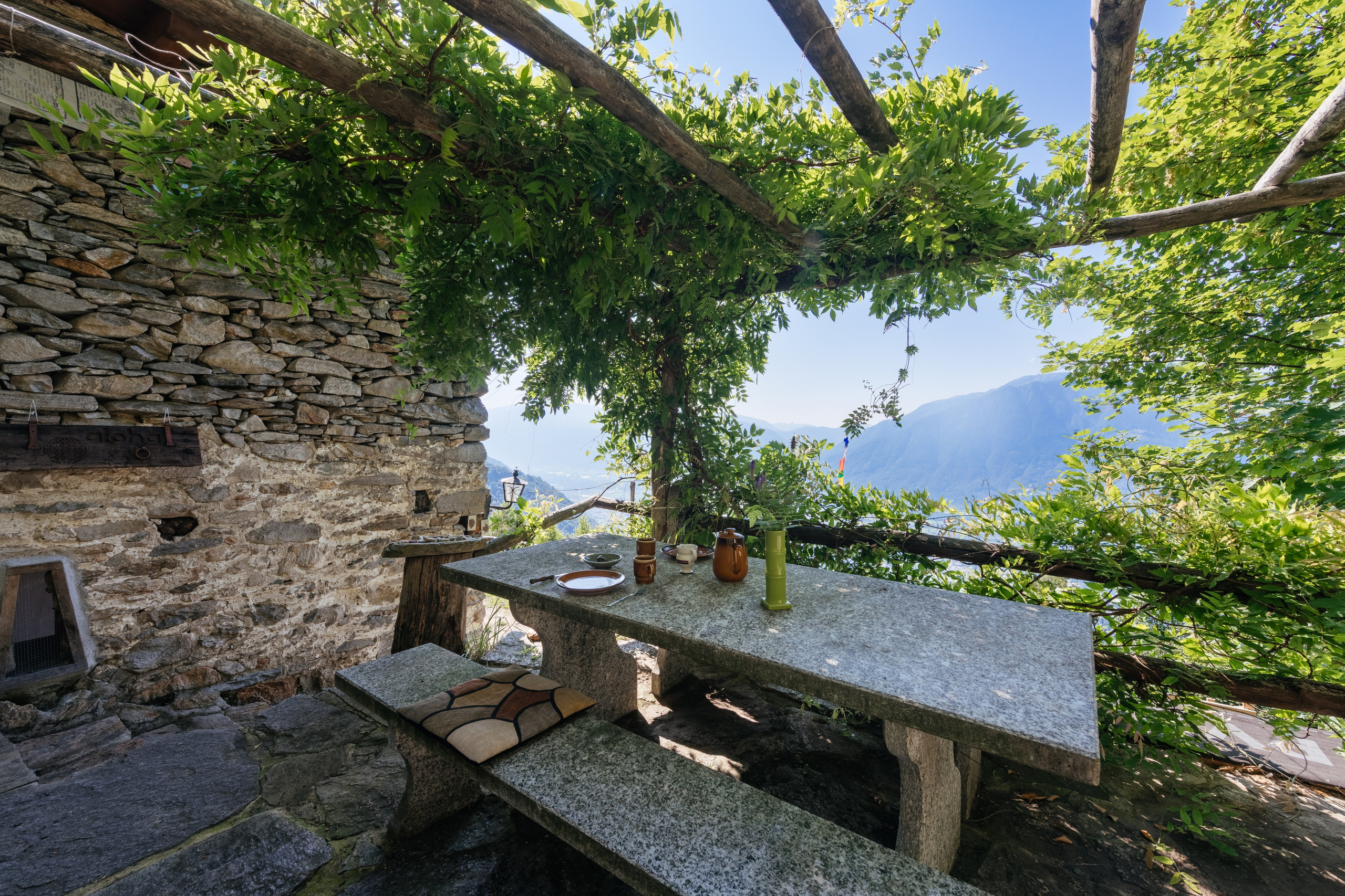 Rustico, VAL RESA, TICINO. Hallo! Ich bin Elena und arbeite als Immobilienfotografin