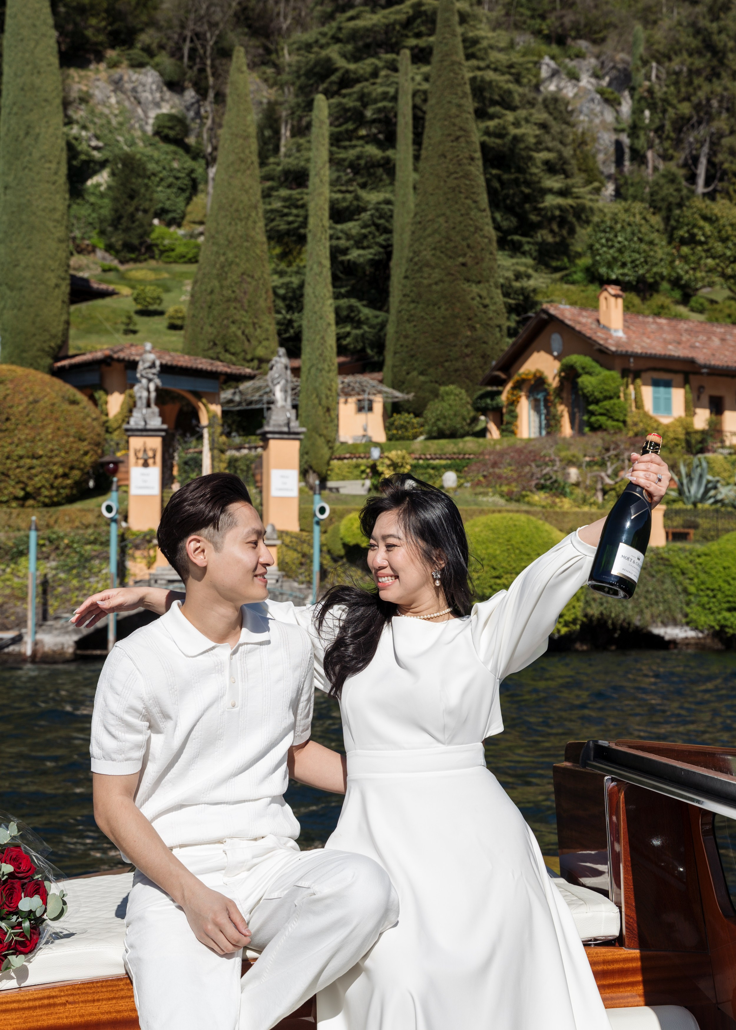 Secret Proposal on a Boat in Lake Como. Proposal Photographer in Lake Como