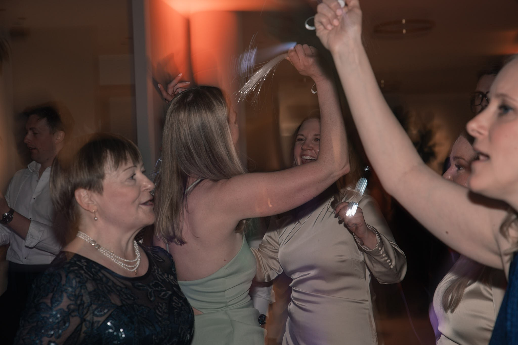 Roxie & Richard Wedding. Fotografo matrimonio Lago di Como Ferrari Media Production