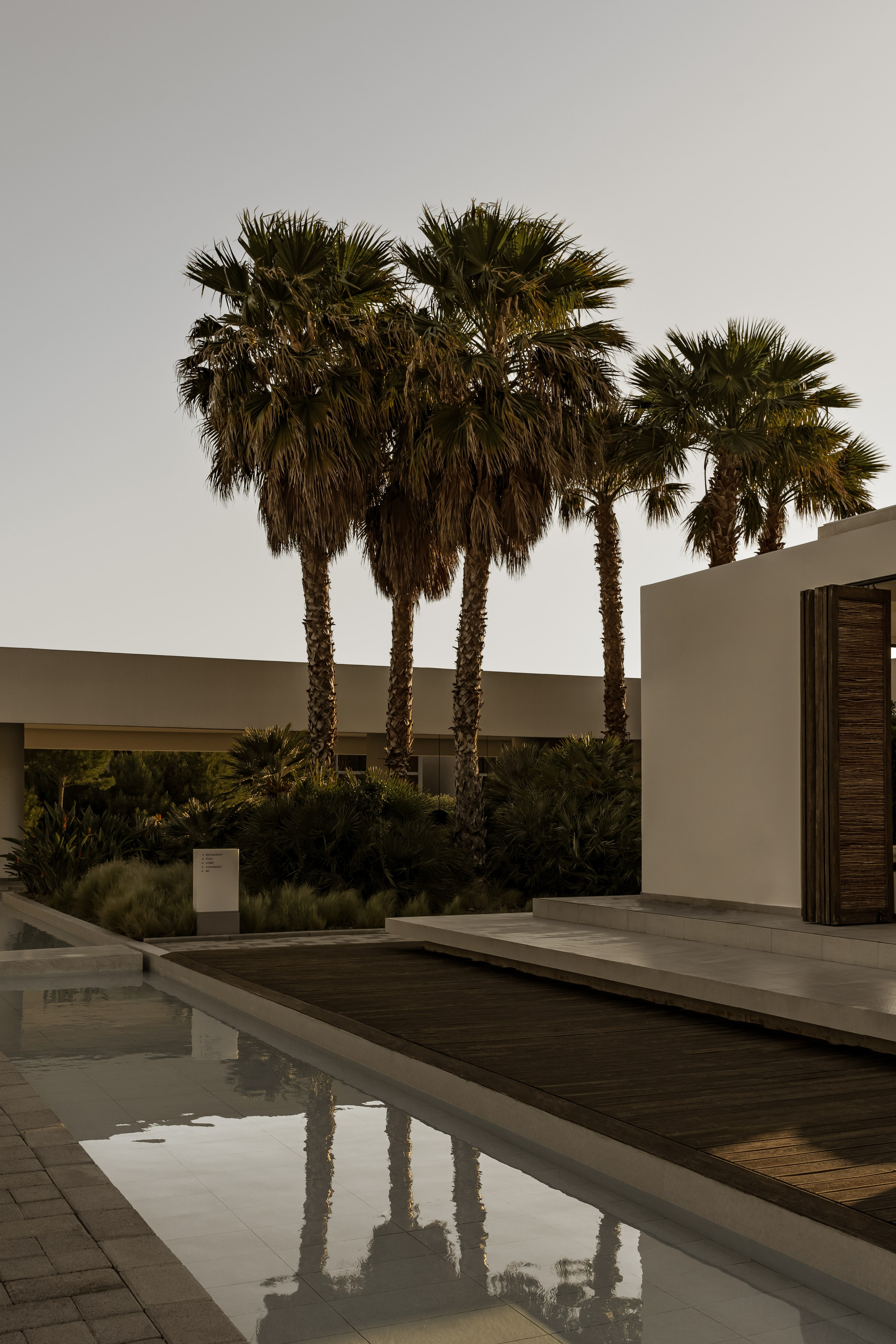 Casa Cook. Photo & Videos