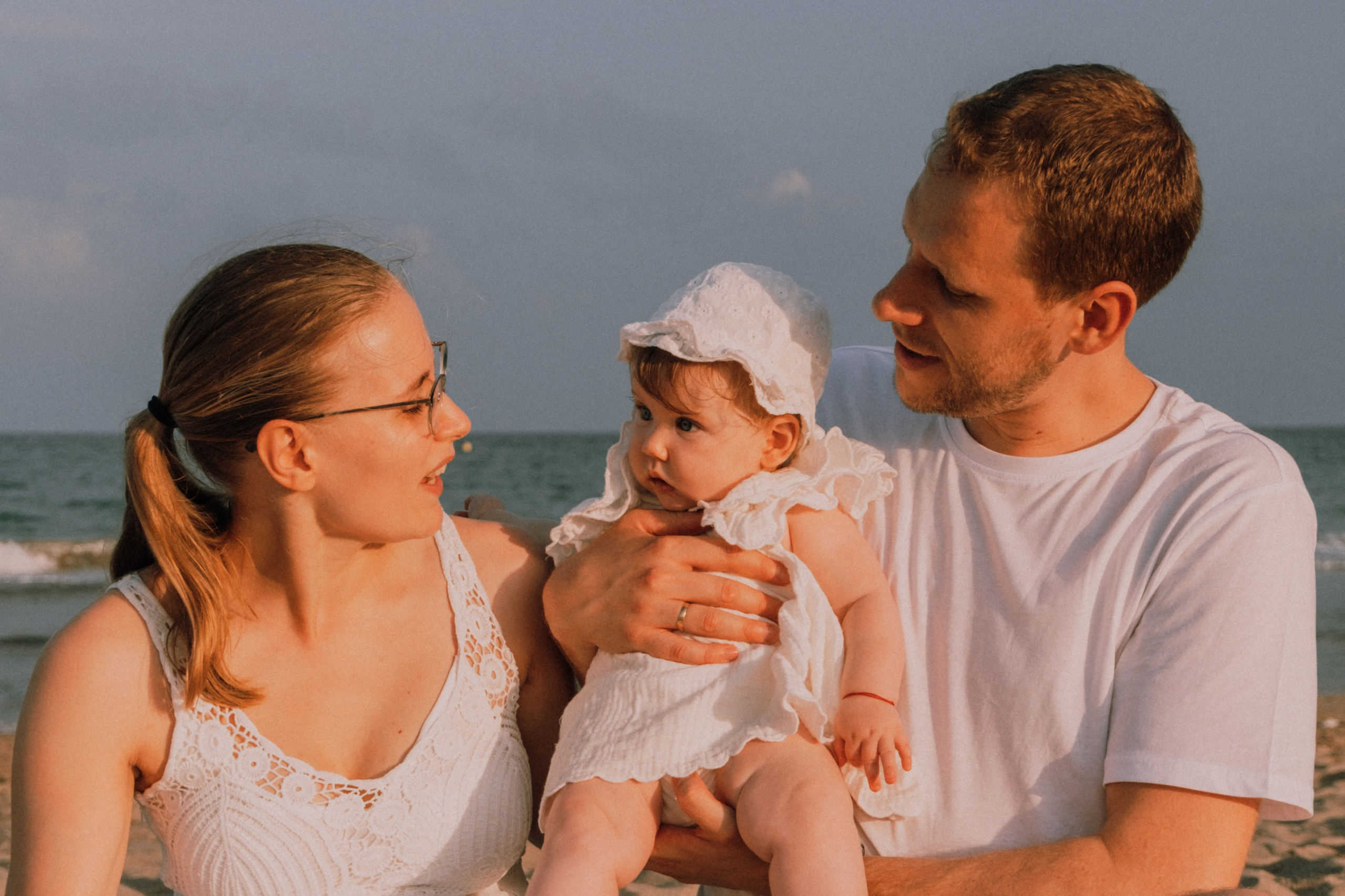 Семейная фотосессия на пляже. Профессиональная фотосъемка в Калафелле — Елена Медведева