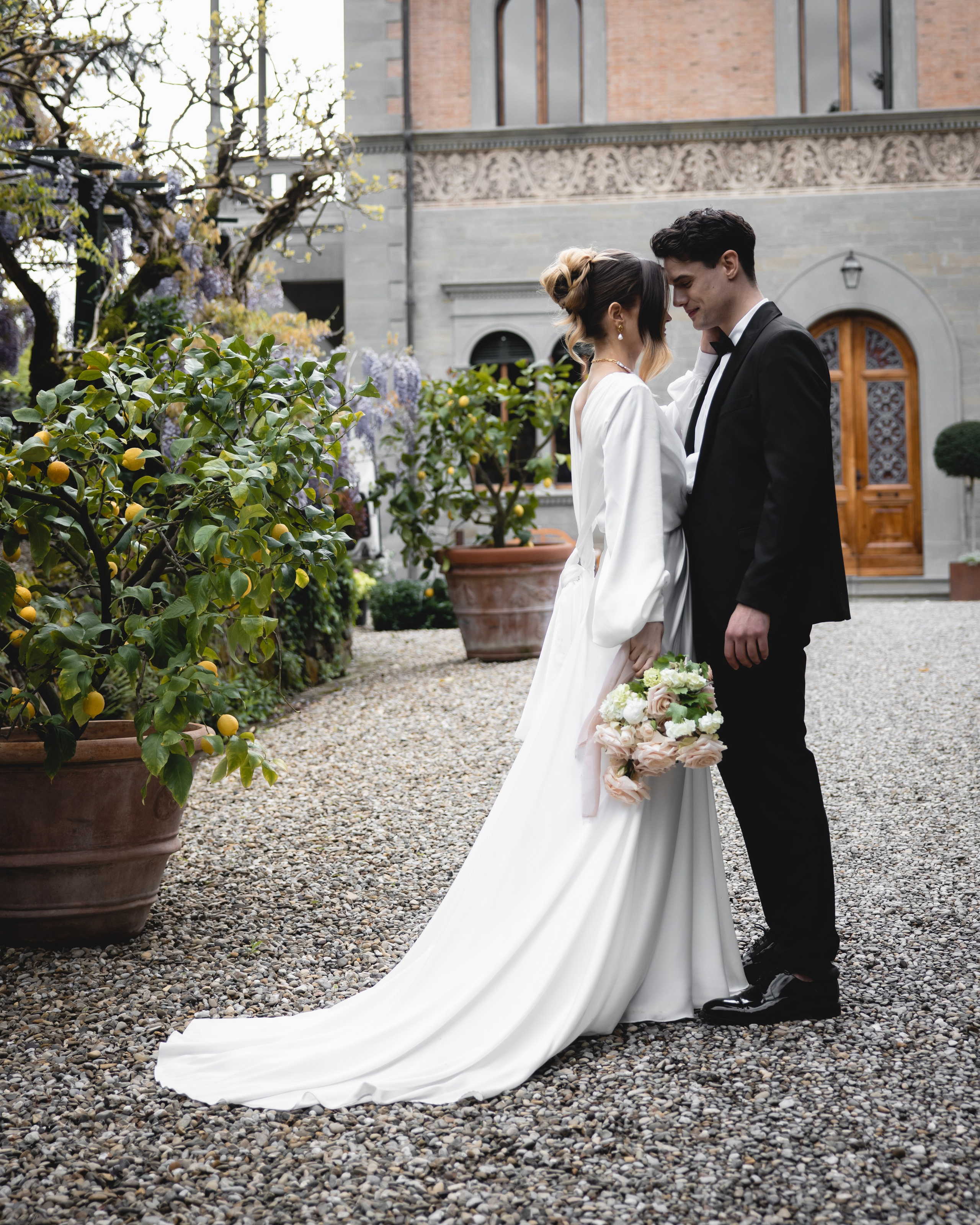 Tuscany Wedding Villa La Commenda Concordia. Professional wedding photographer in Copenhagen, Denmark — Julia Byron