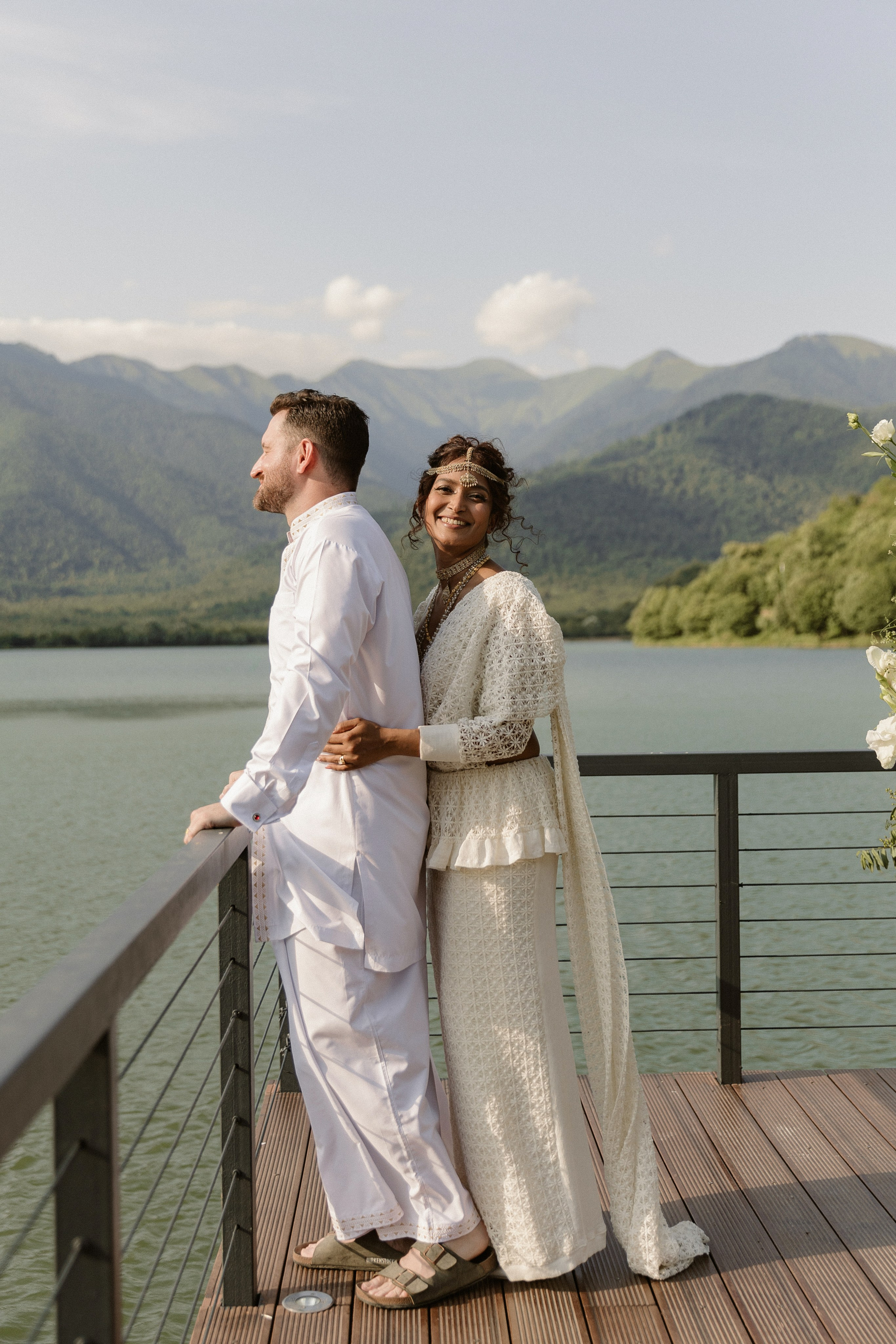 Thesakaya and Kevin. Photographer Anna Nazarenko