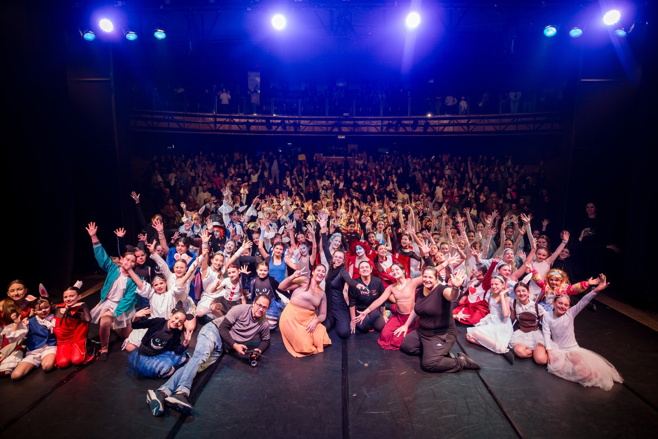 Espetáculo Teatral Alice no País das Maravilhas — Recriarte