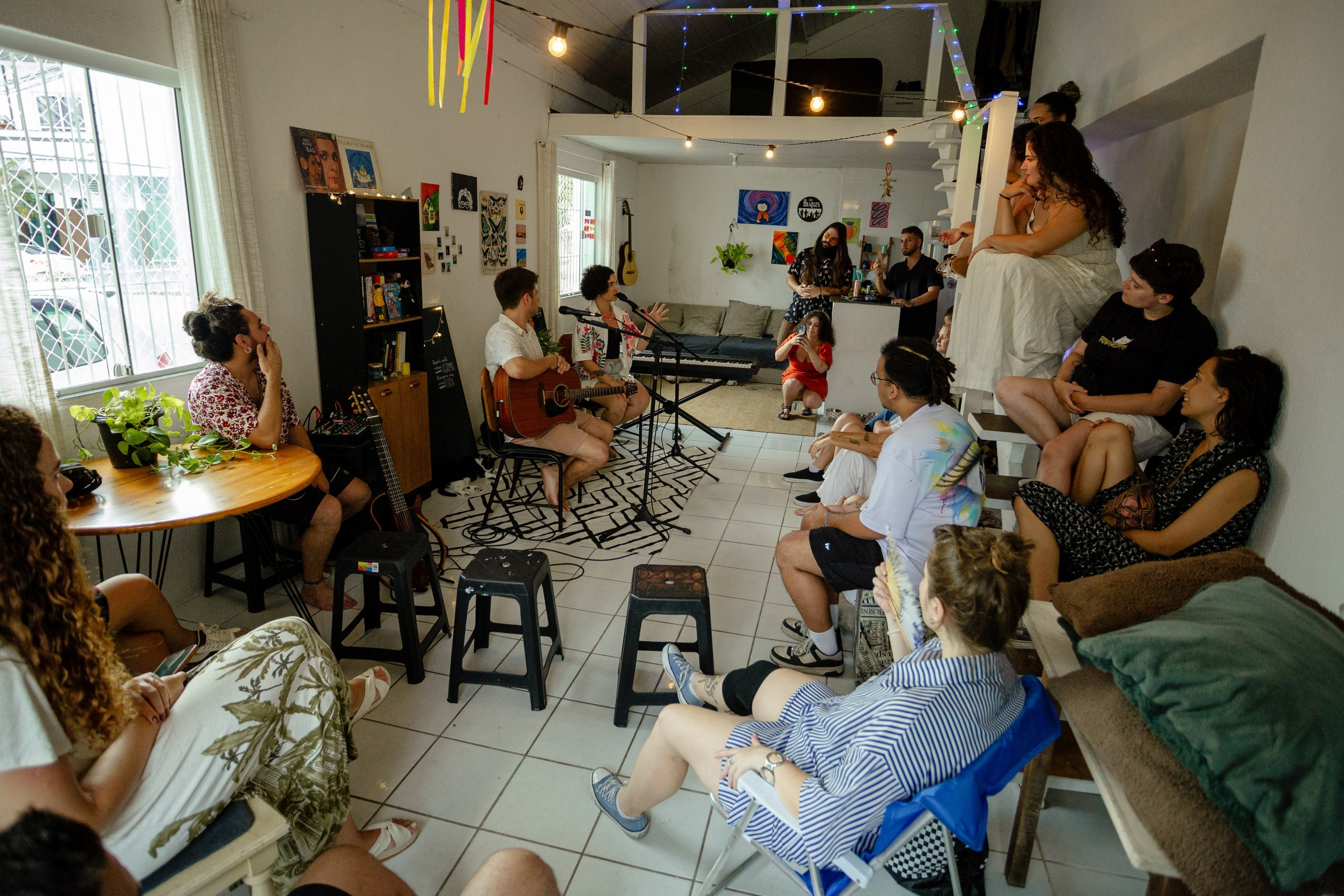 Ensaio e show de lançamento do álbum Entre Paredes — Letícia Santos