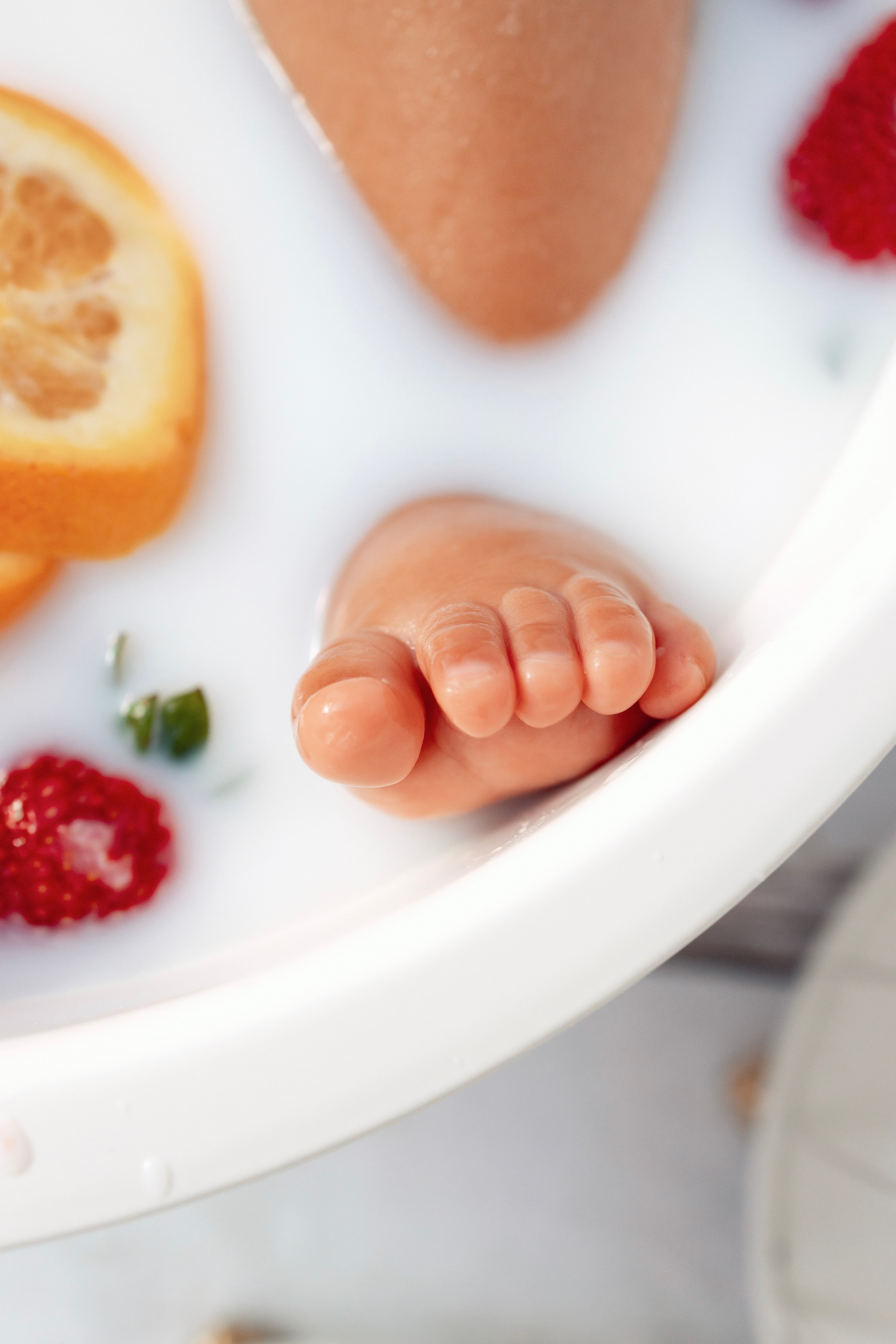Milk bath. Anaeliseevaphoto.com