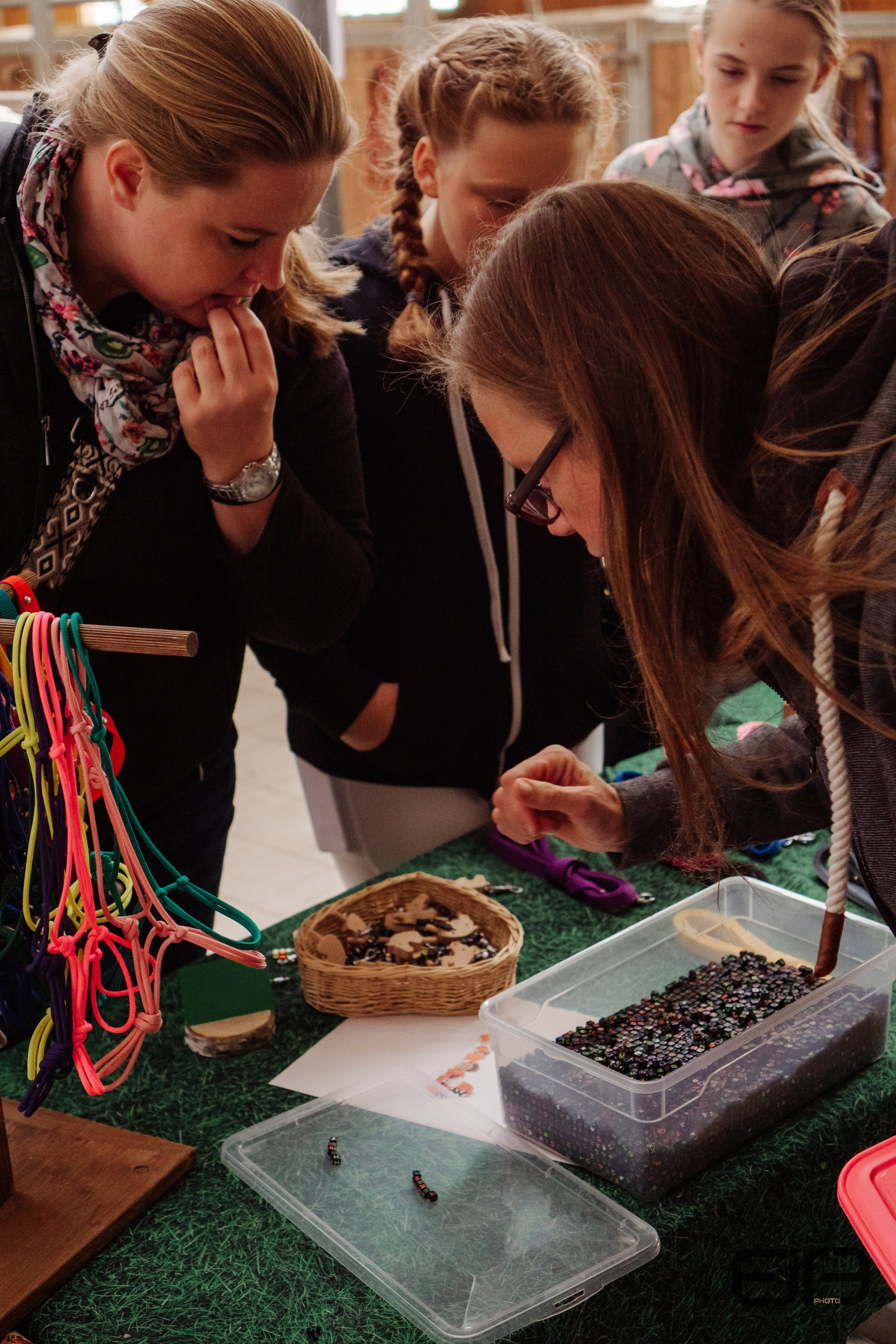 Hobby Horsing am Kaiserstuhl. Kreatives Design & Fotografie – Dein Partner für starke visuelle Auftritte