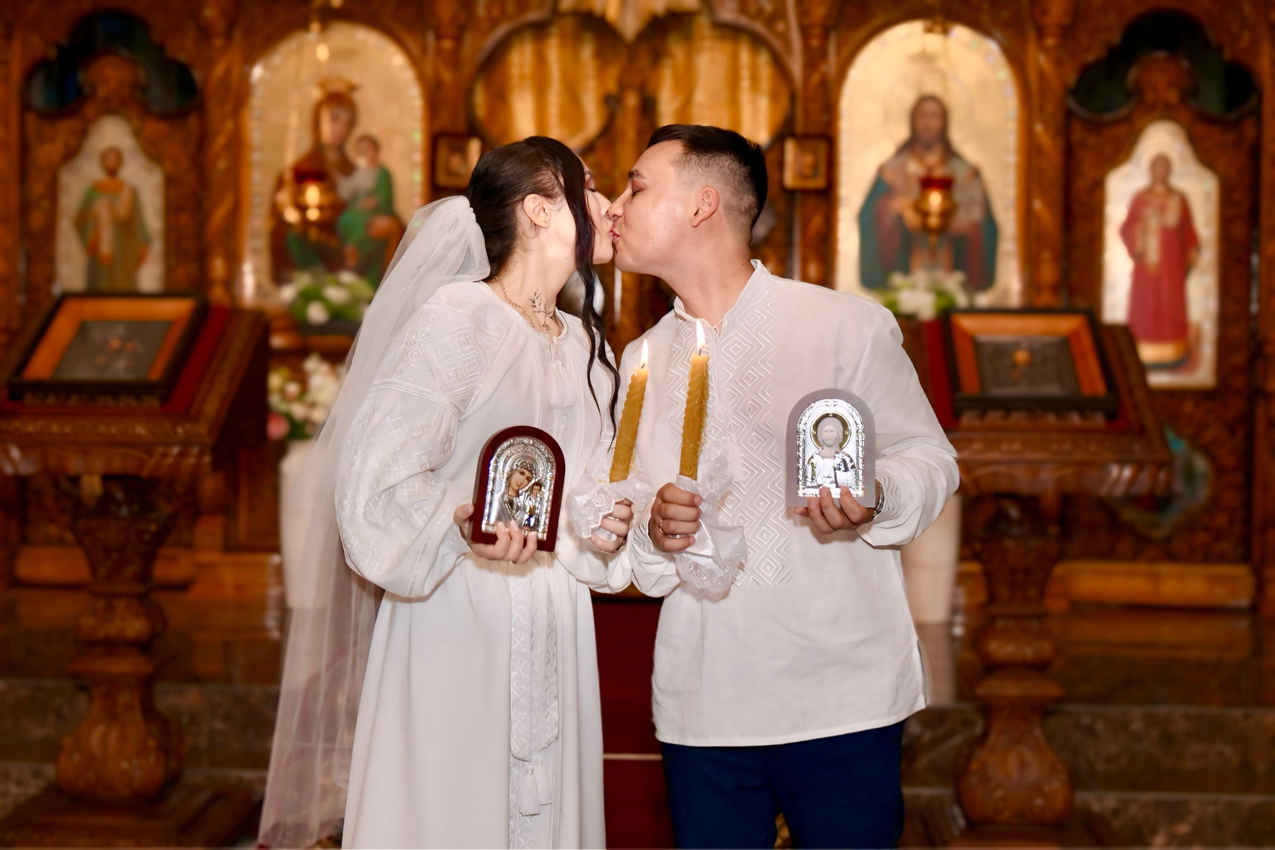 Cununie. Fotograf al tainelor bisericești – Alina Fetu