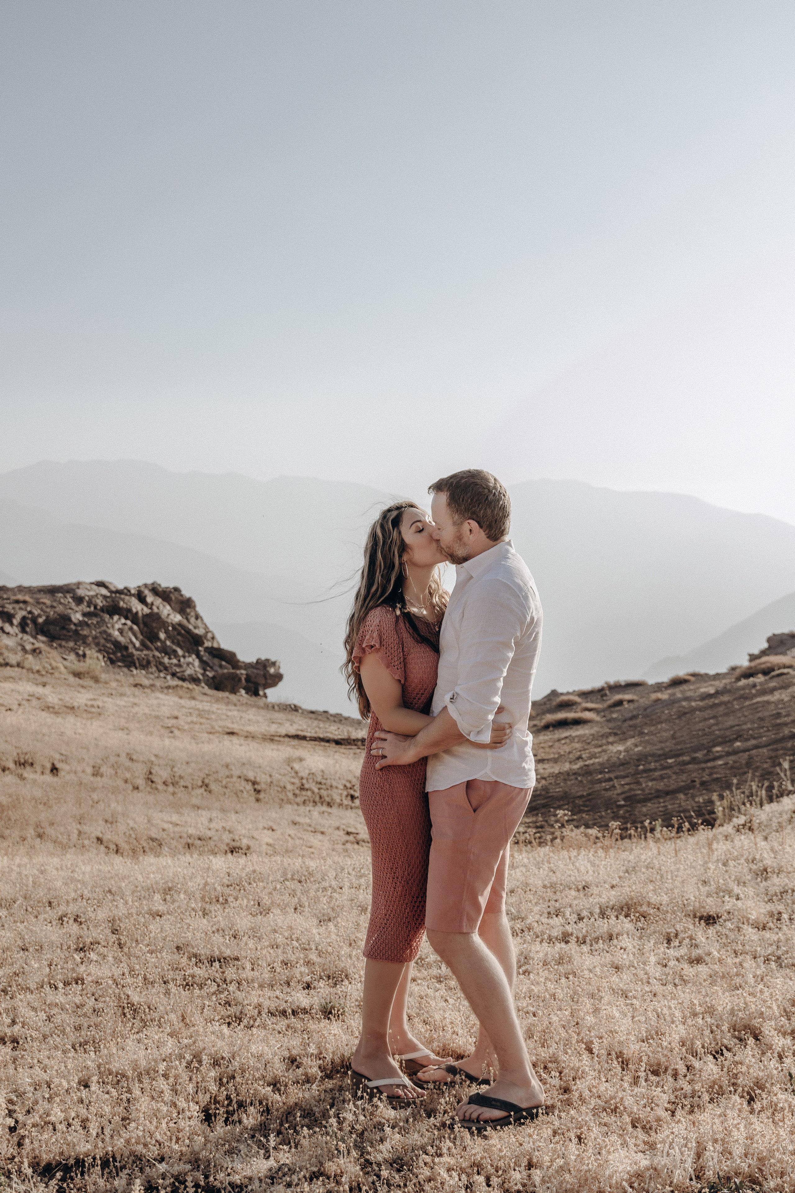 Family Photoshoot in the Mountains — Nature & Tenderness. Photographer in Santiago, Chile Anna Almazova