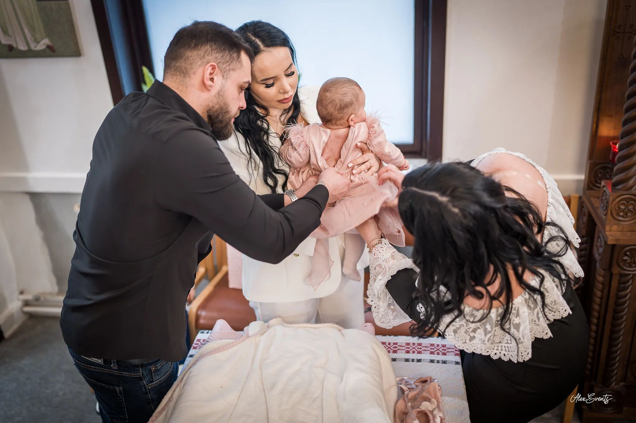 Fotograf Botez Roman Danemarca la biserica romaneasca din Agerbæk| Alex Events. AlexEvents | Fotograf si Videograf de Nunta si Botez in Danemarca si Germania