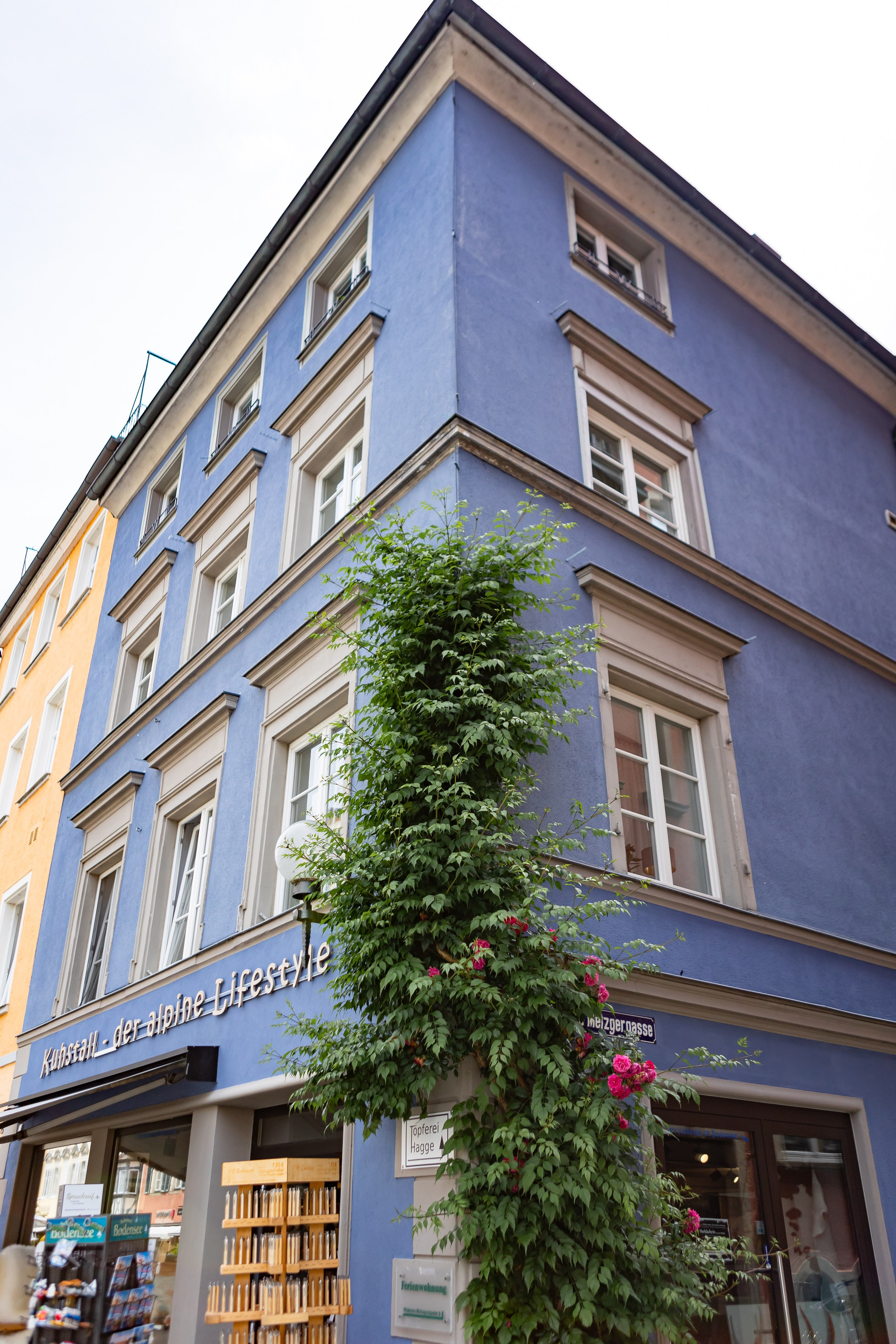 <img src="bild1.jpg" alt="Lindau Insel Fotografie kaufen"><img src="bild2.jpg" alt="Lindau Bodensee Bilder"><img src="bild3.jpg" alt="Lindau Altstadt Fotos kaufen"><img src="bild4.jpg" alt="Lindau Hafen Fotodruck"><img src="bild5.jpg" alt="Lindau Uferpromenade Wandbilder"><img src="bild6.jpg" alt="Lindau Kunstfotografie kaufen"><img src="bild7.jpg" alt="Lindau Leuchtturm und Löwe Bilder"><img src="bild8.jpg" alt="Lindau Innenstadt schöne Bilder"><img src="bild9.jpg" alt="Lindau Landschaftsfotografie kaufen"><img src="bild10.jpg" alt="Lindau Bodensee Fotos als Deko">