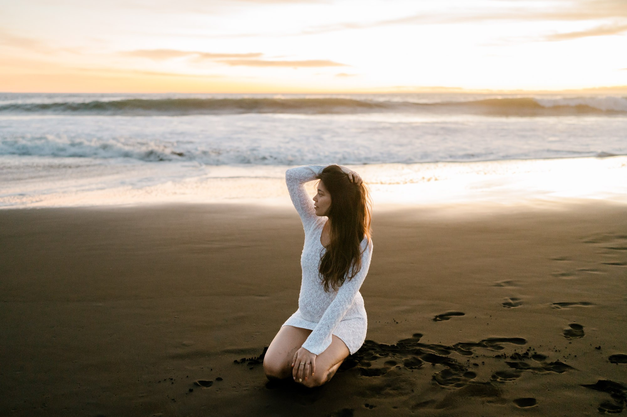 LARISSA & SJUUL MATERNITY. Female Photographer in Bali