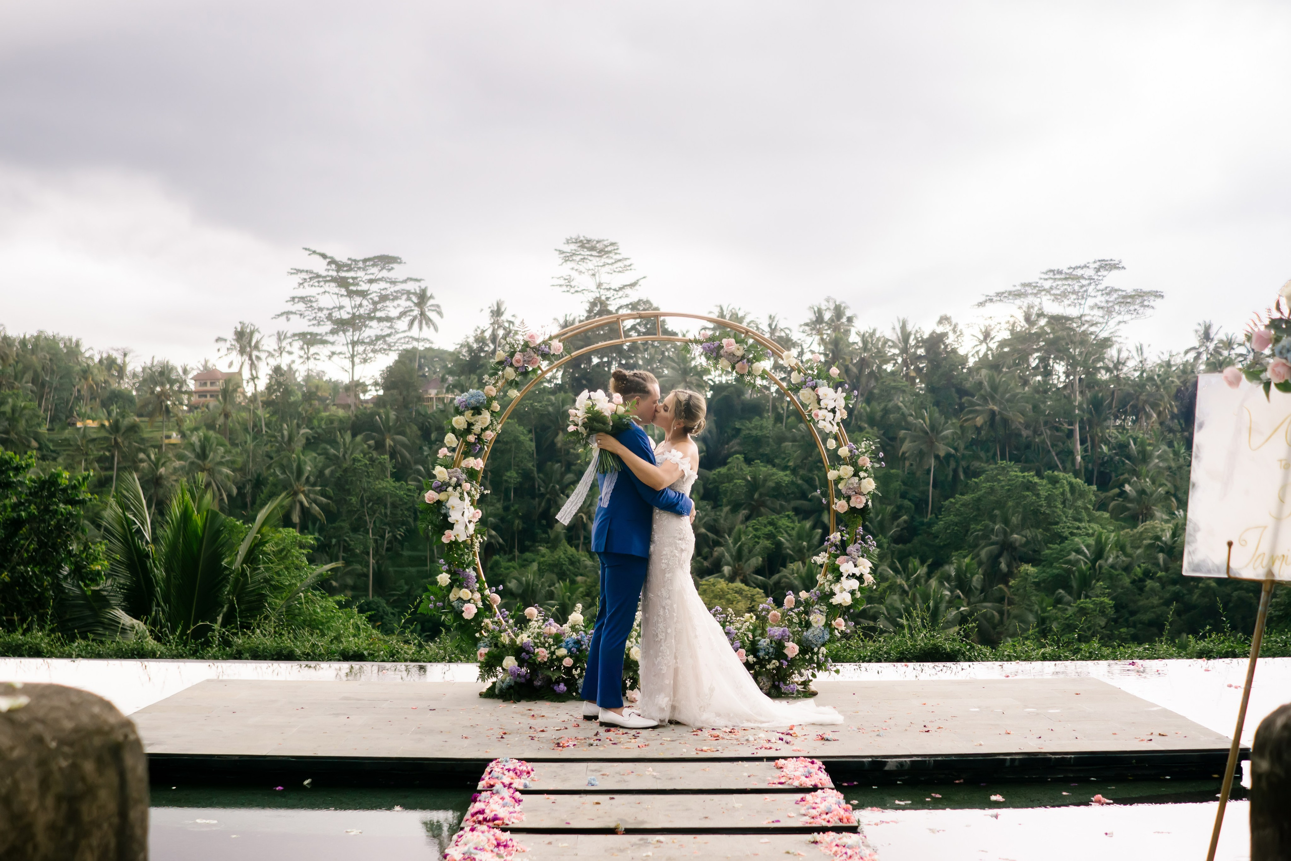 Jamie & Jordan. Female Photographer in Bali