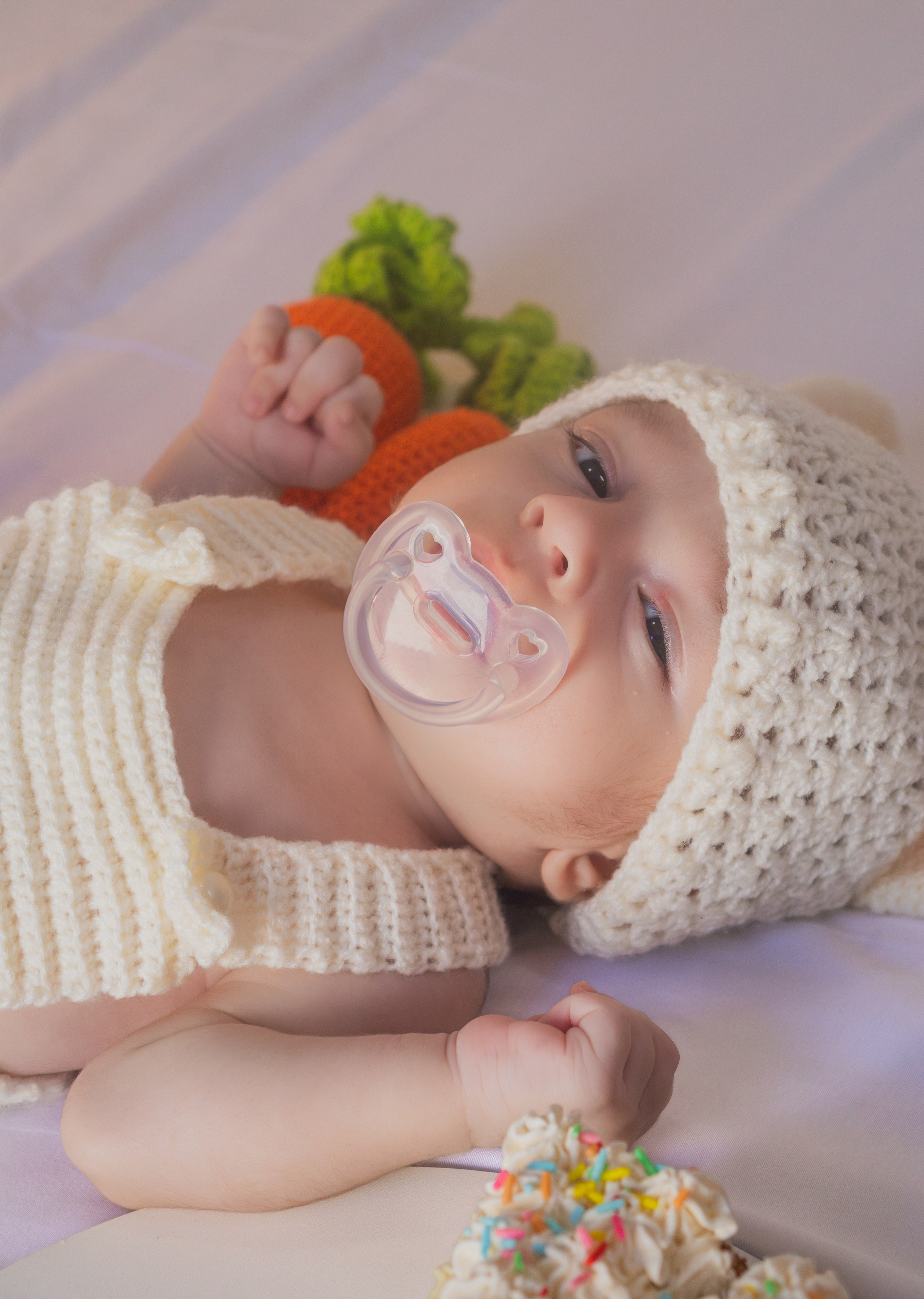 Acompanhamento do Bebê. Fotografia Mensal Infantil. Oukla Estúdio