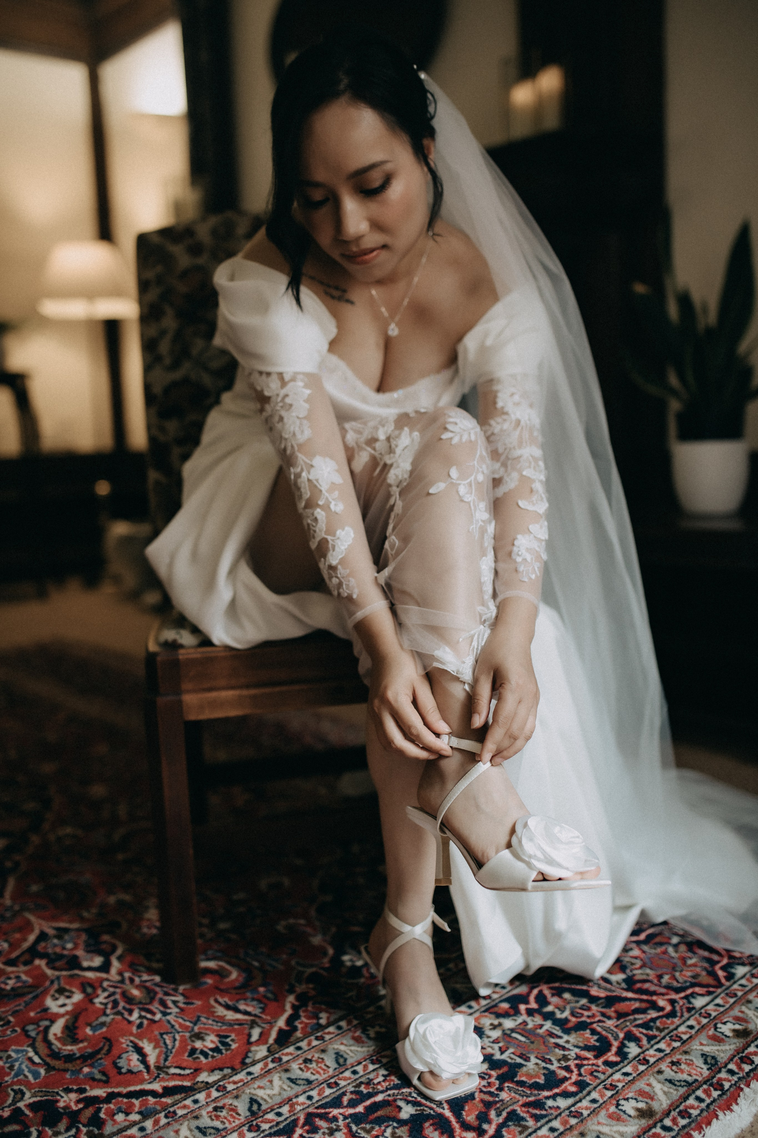 Matthew and Trinh. Wedding and Portrait Photographer Evie Moon