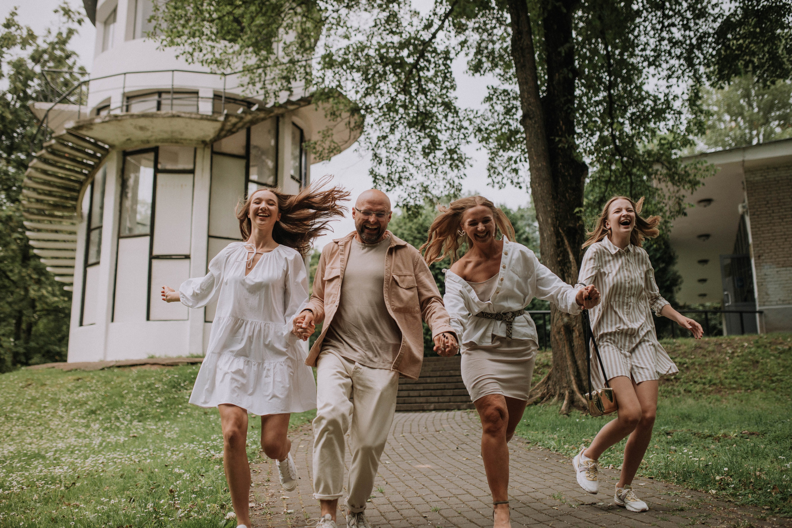 3 + 1 = The Family. Home page