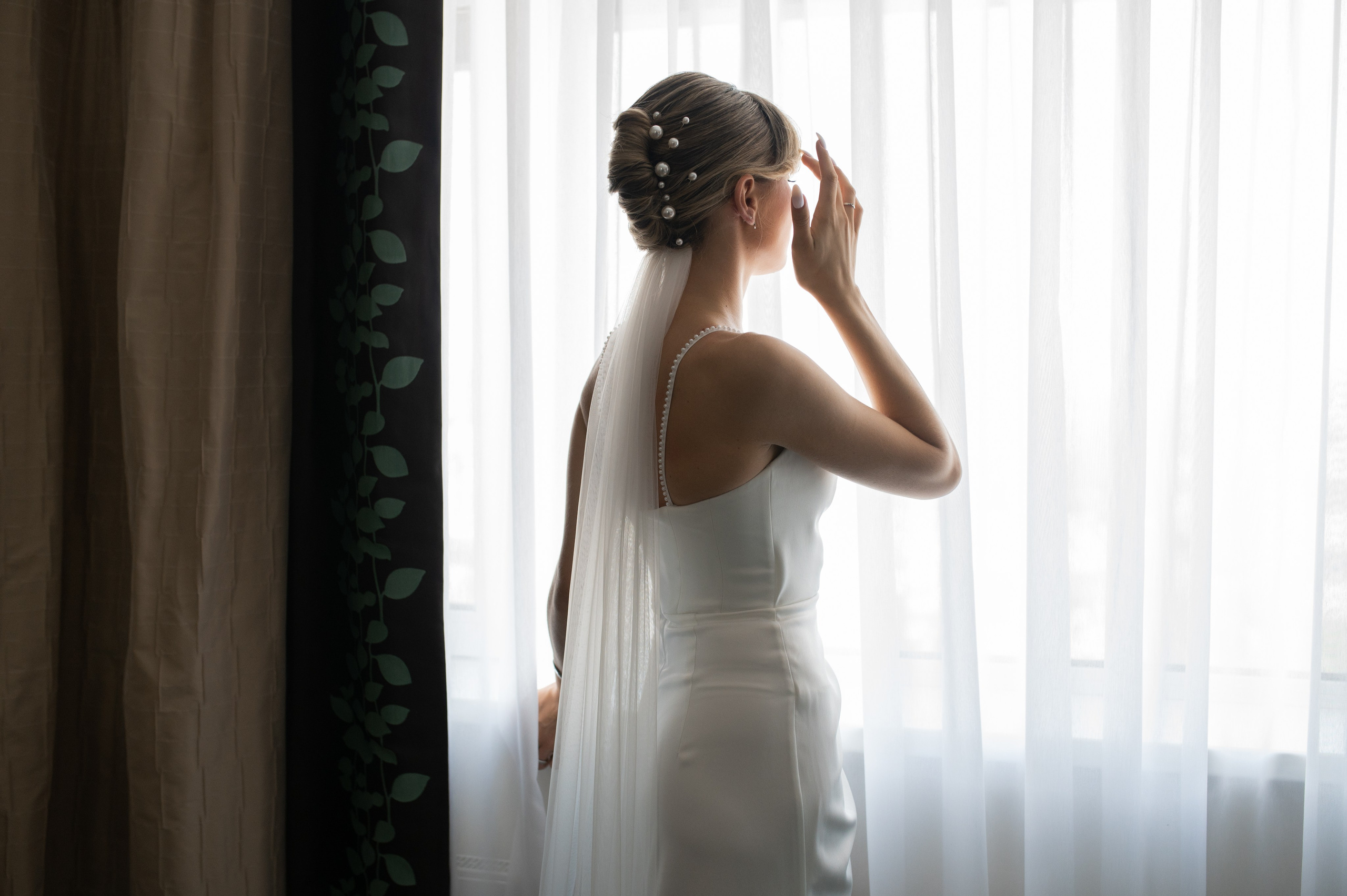 In your arms. Wedding and commercial photographer