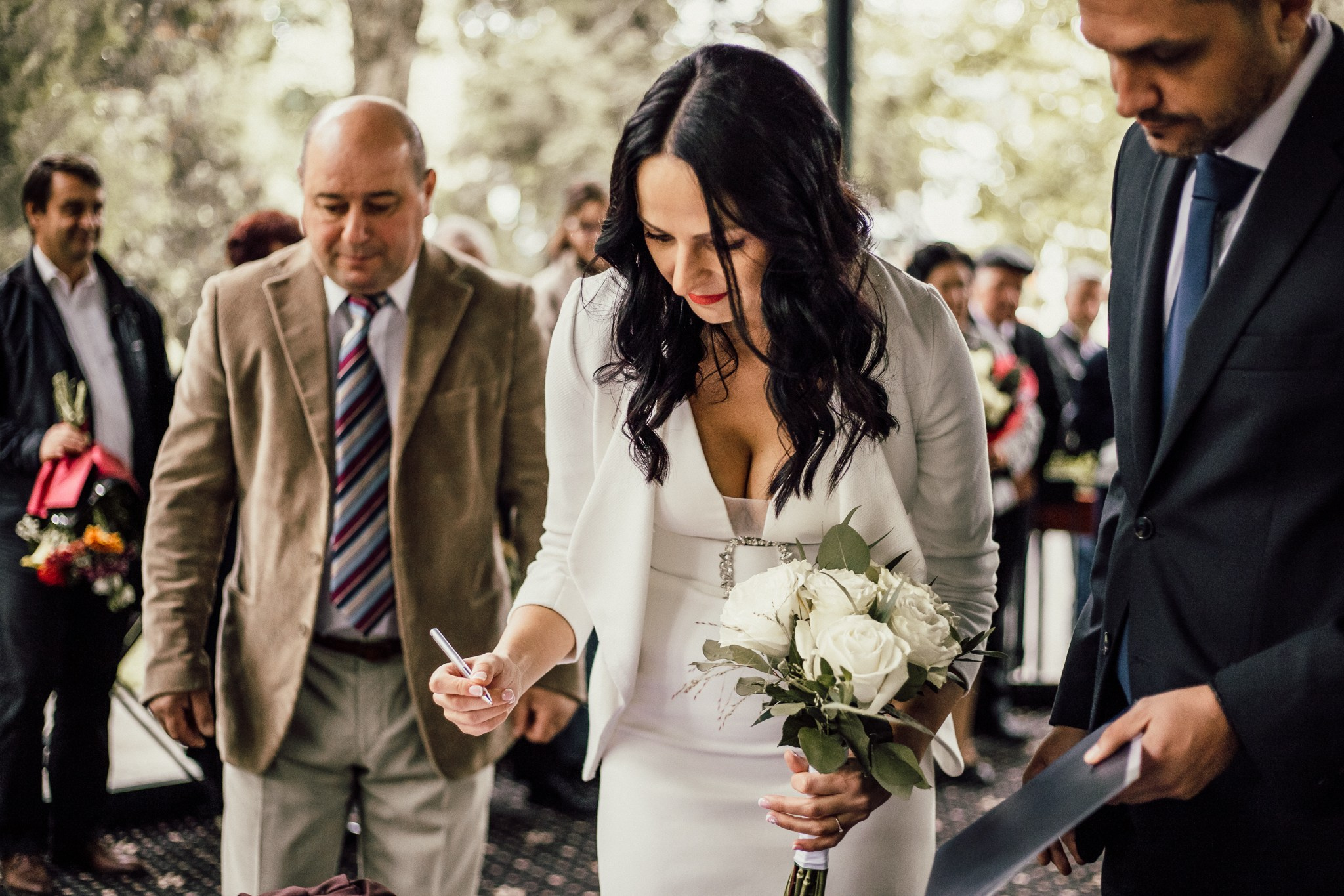 Fotograf stare civila la foisorul din Parcul Central din Cluj-Napoca. Horatiu Fat: Fotograf si Videograf Profesionist Nunta Cluj-Napoca