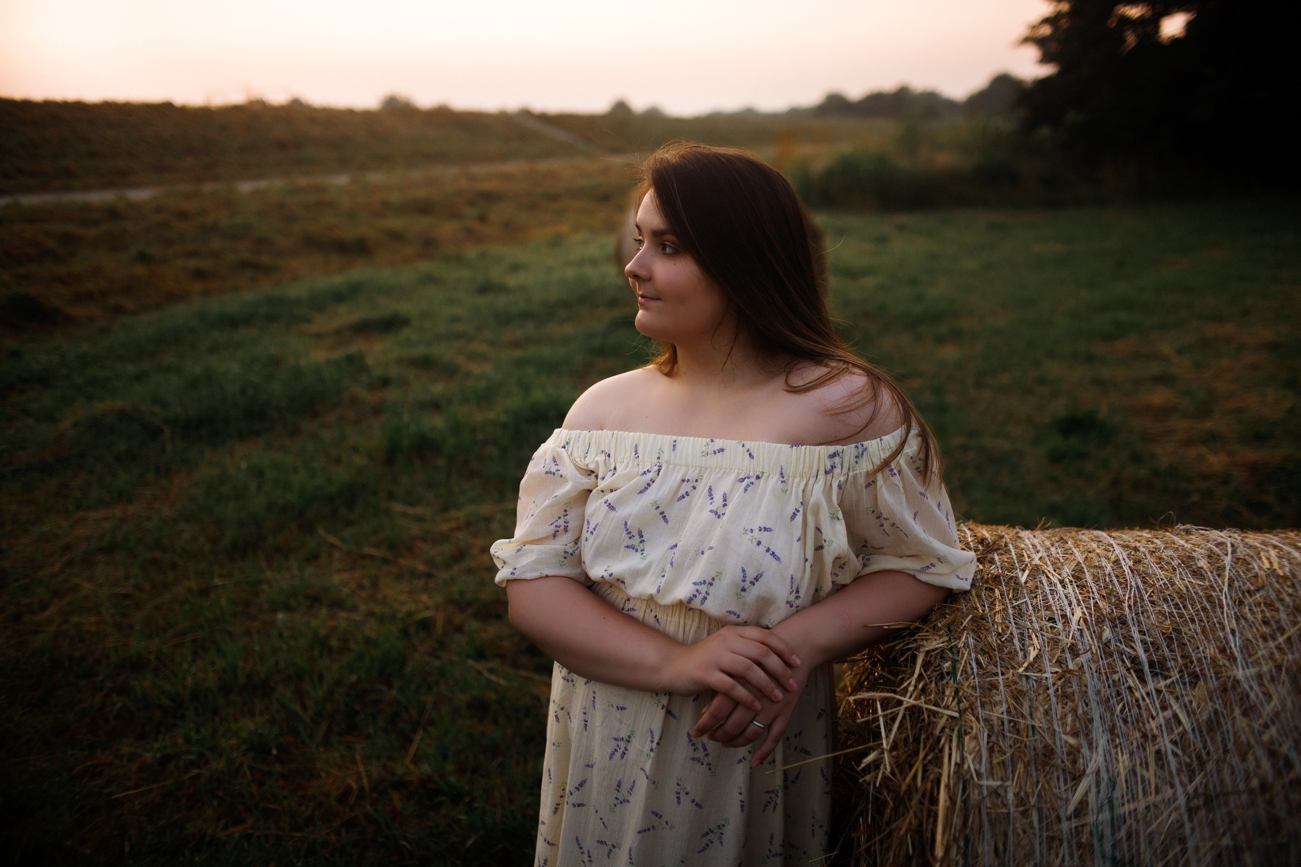Katya in the field. Kaja | fotograf psów we Wrocławiu