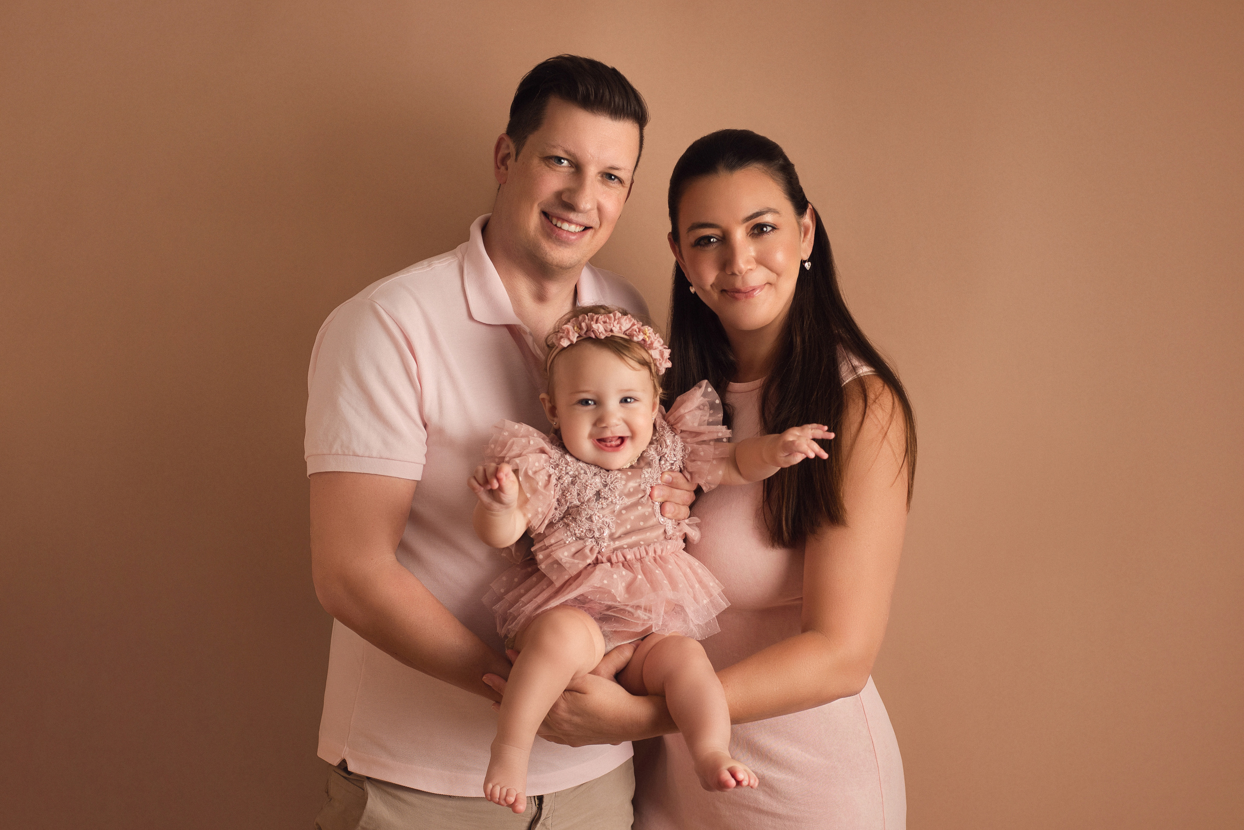 FAMILY / MATERNITY. Ottawa Newborn and Baby Newborn Photographer Elena Helali