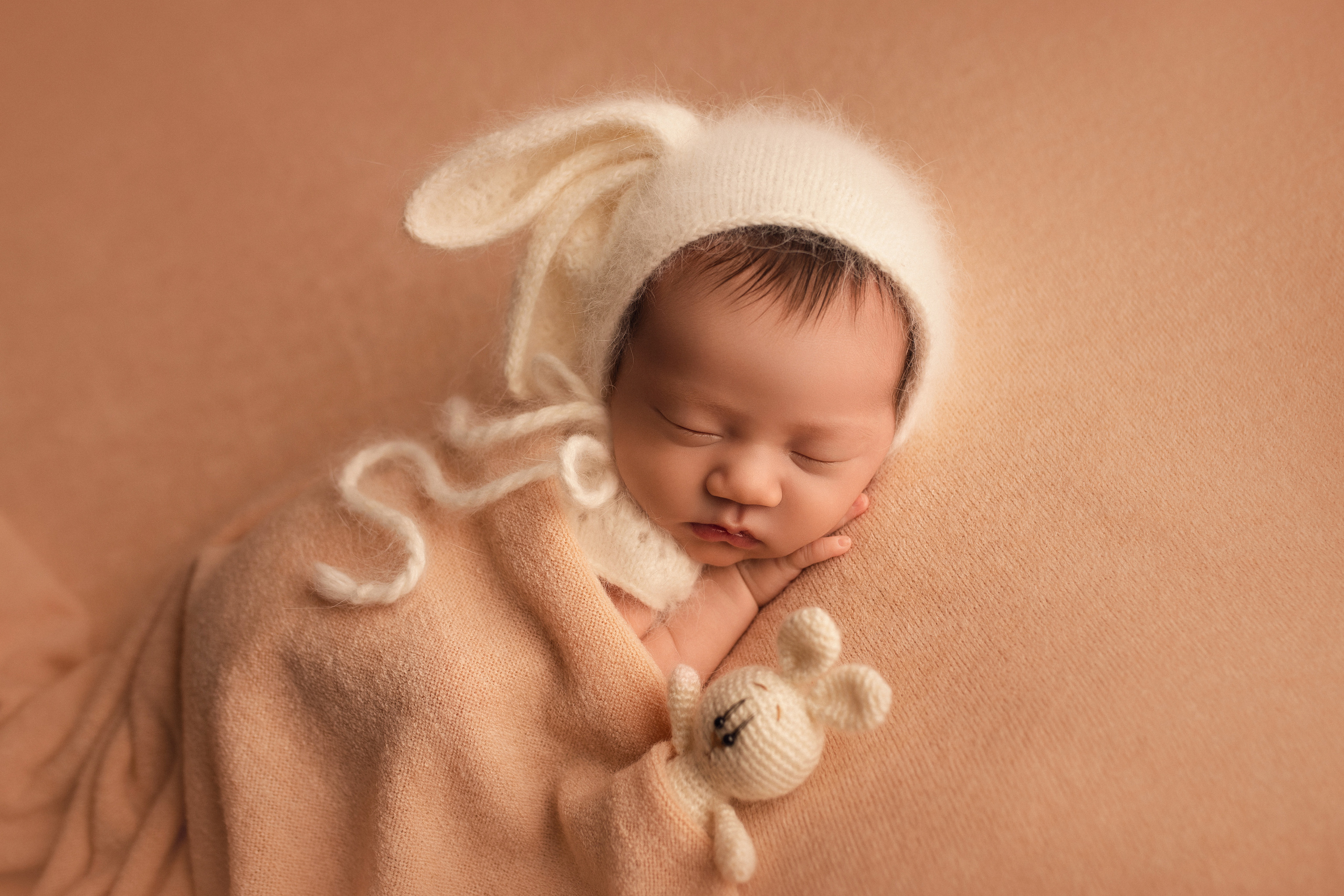 Ottawa Newborn and Baby Newborn Photographer Elena Helali