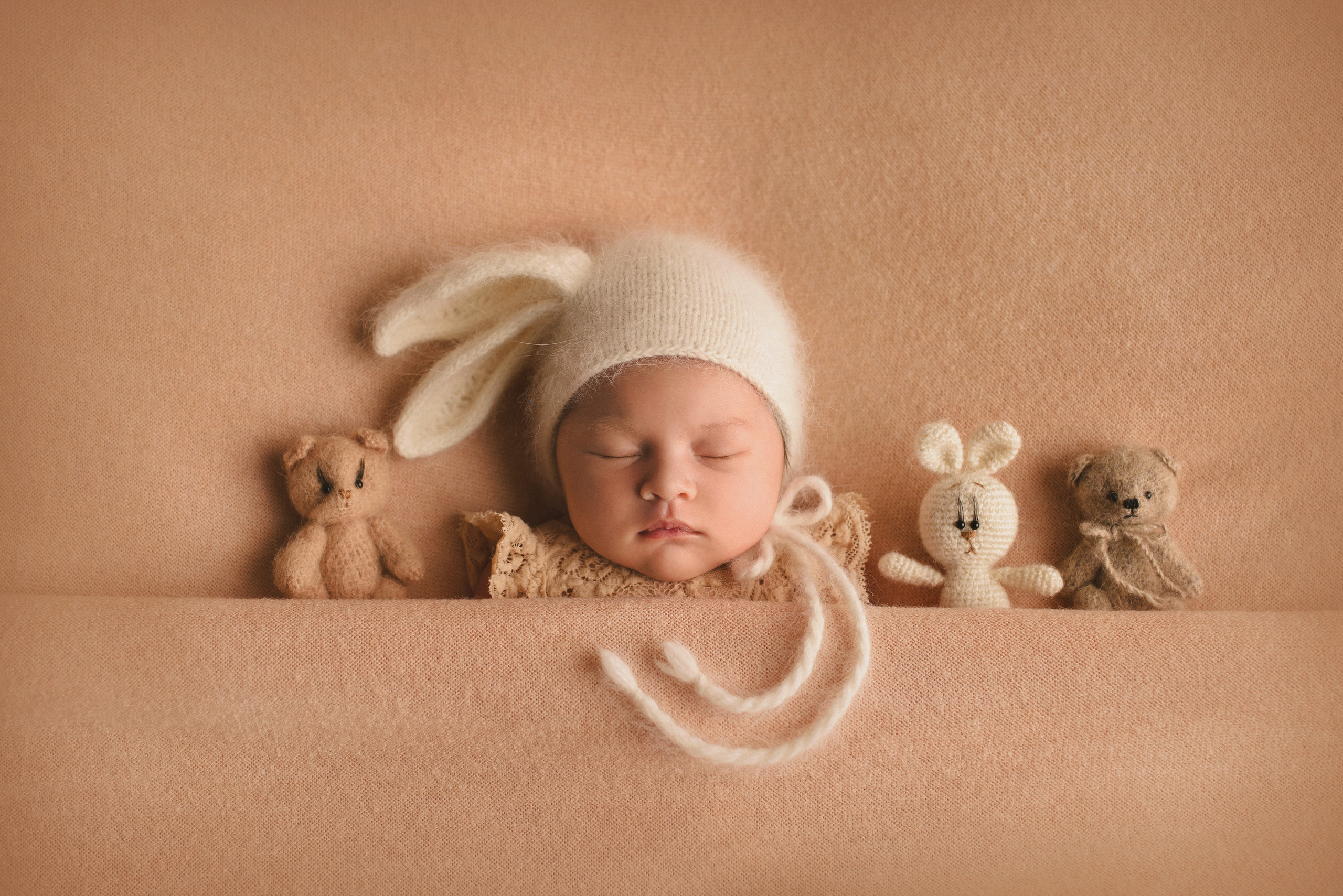 Ottawa Newborn and Baby Newborn Photographer Elena Helali