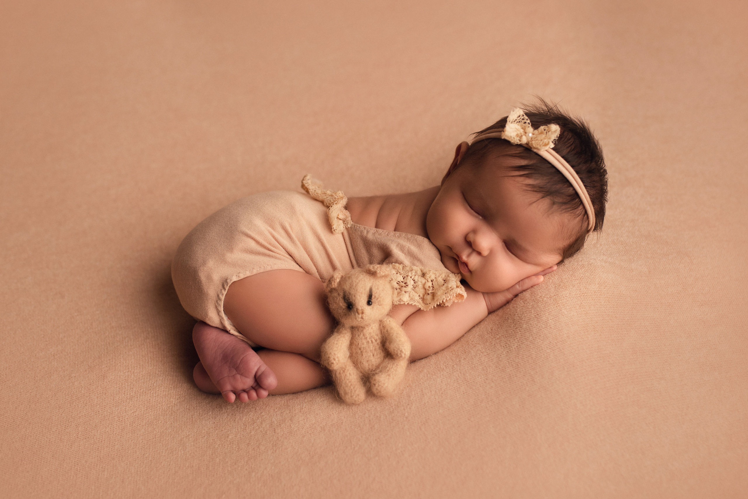 Ottawa Newborn and Baby Newborn Photographer Elena Helali