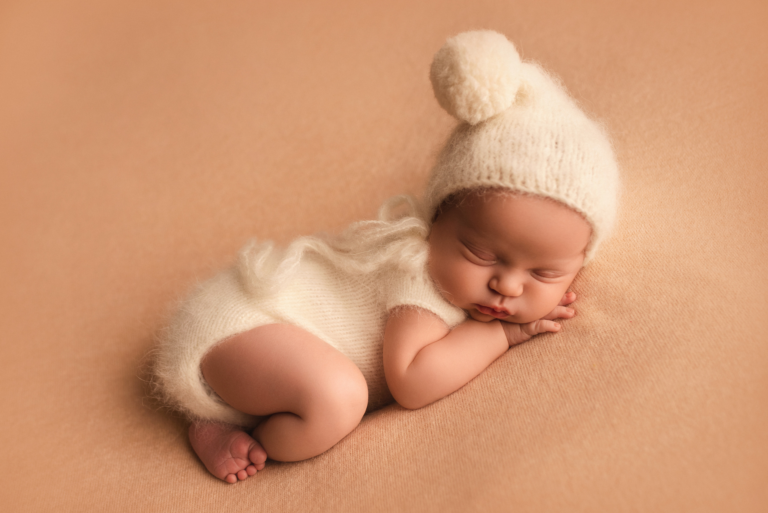 Ottawa Newborn and Baby Newborn Photographer Elena Helali