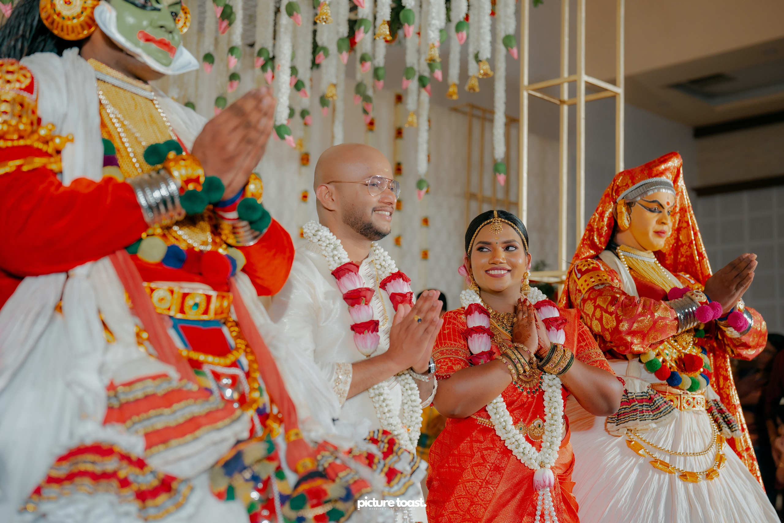 Traditional Kerala Hindu Wedding Ft. Anusree & Vishnu. Fine art Wedding Photographers in India & Canada
