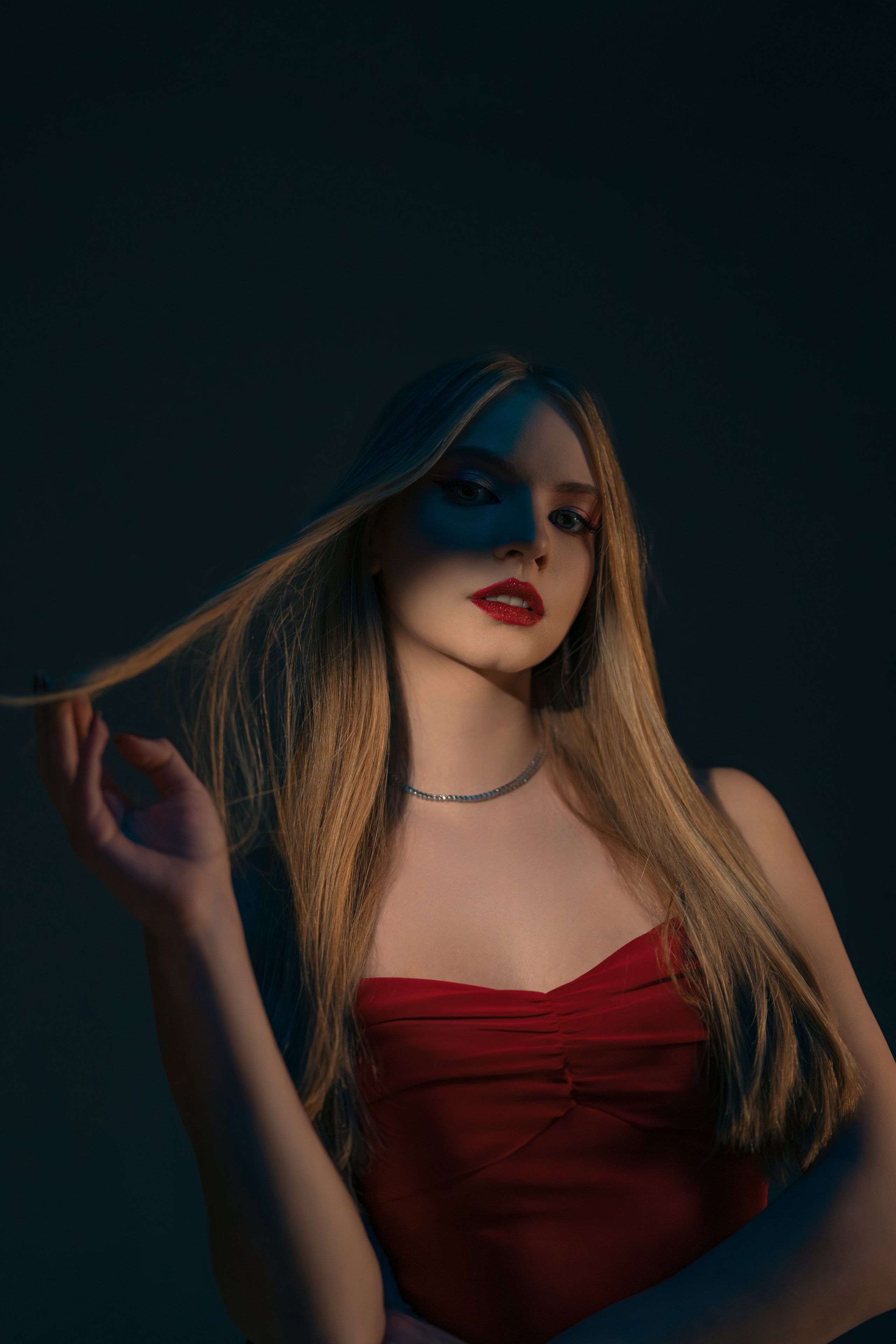 Minimal Luxury. Nifty photography — коммерческий и портретный фотограф в Ташкенте. Студийная и выездная съёмка