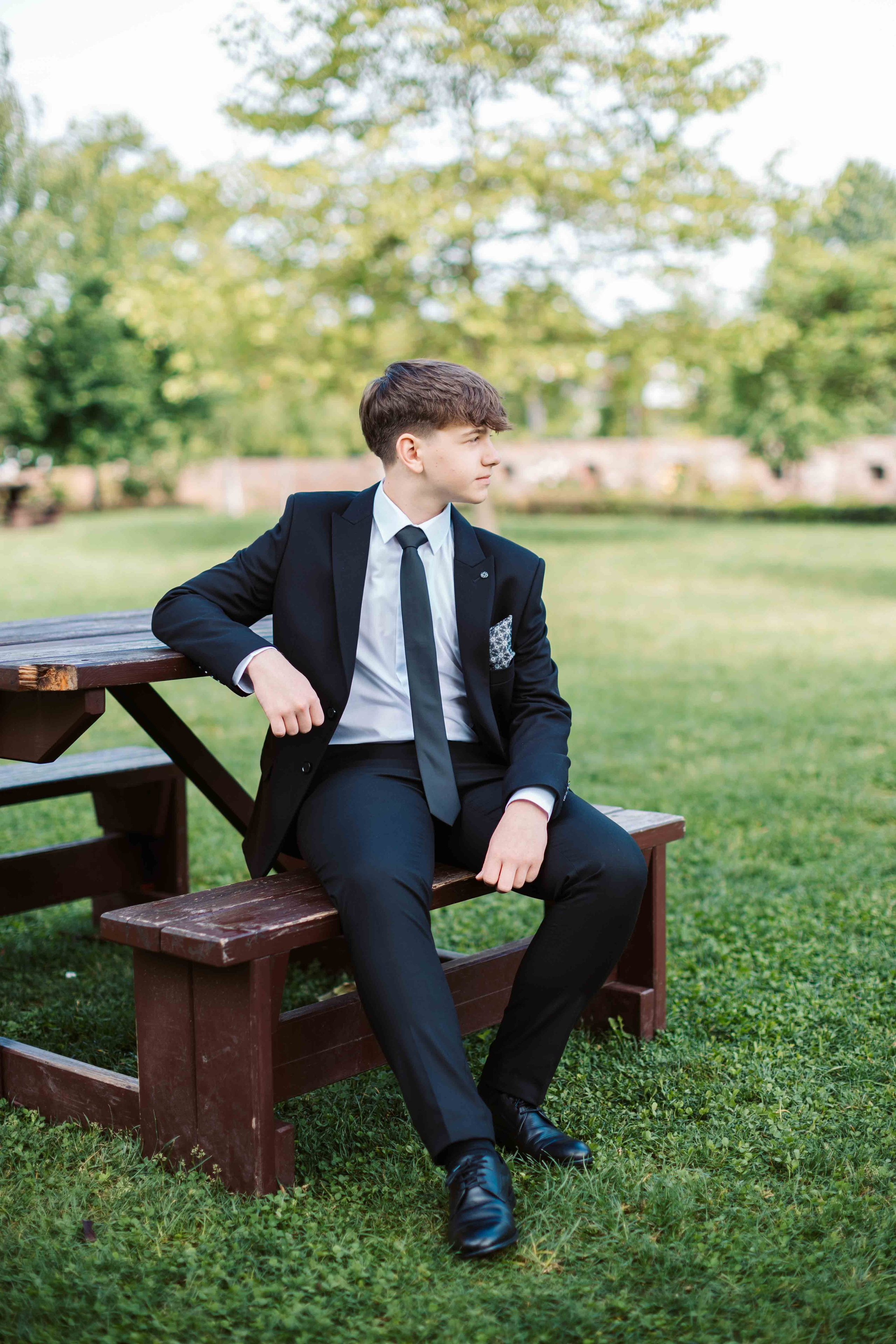 8B — Tudor Vladimirescu. Contrast Studio