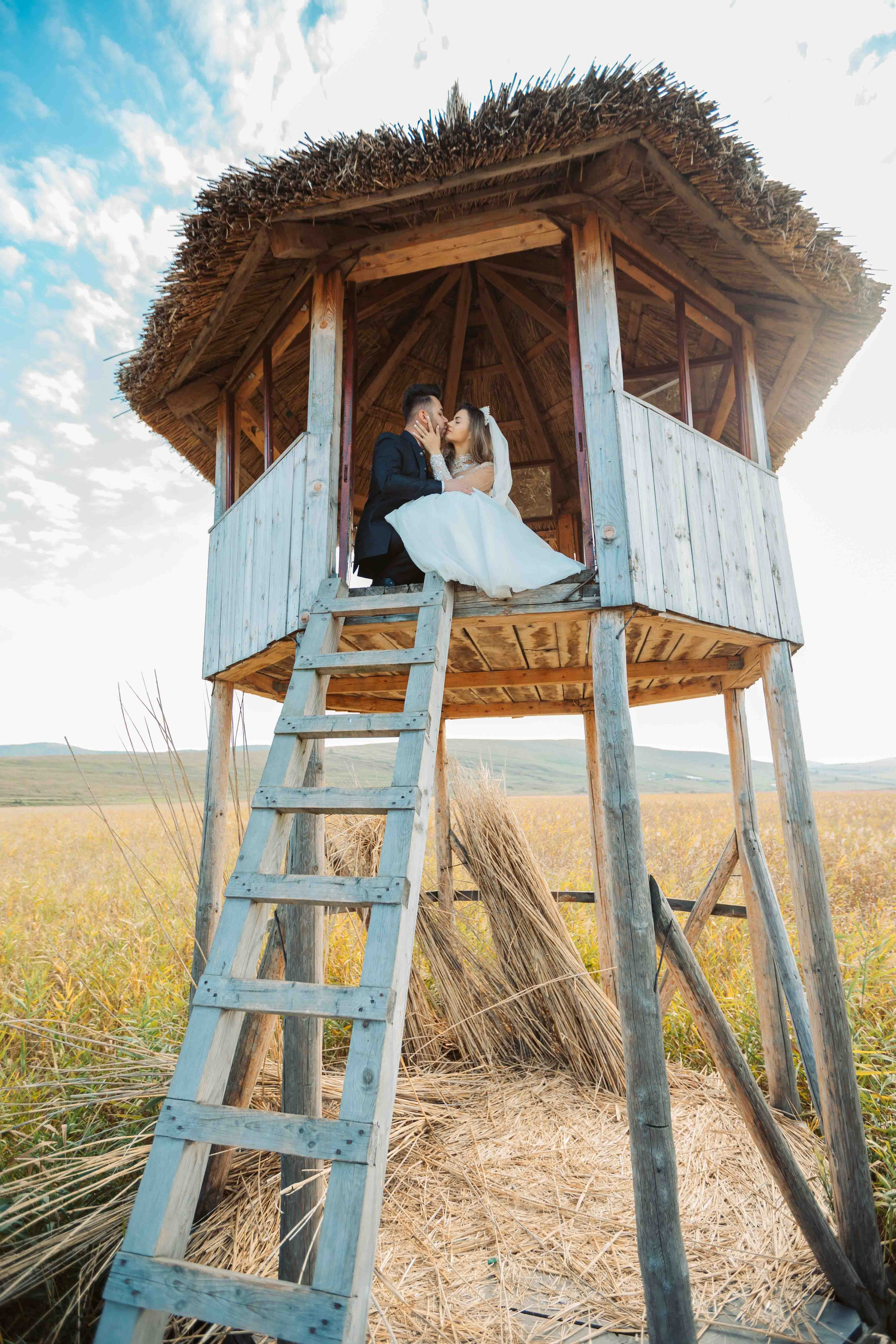 TRASH THE DRESS — Emanuela & Emanuel. Contrast Studio