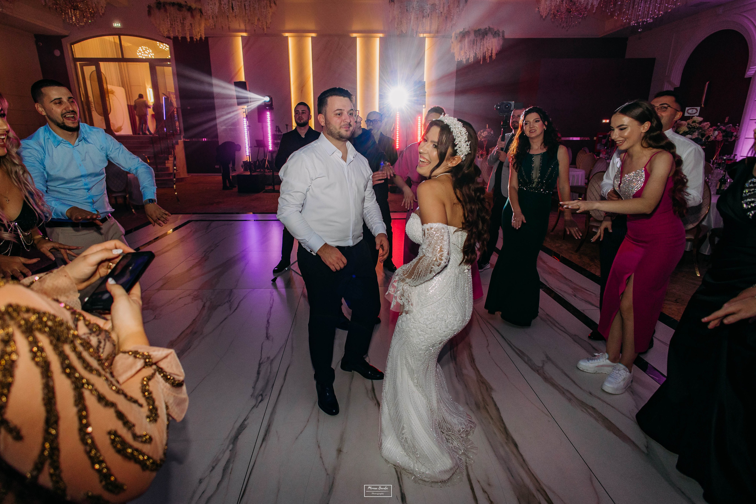 Nuntă Raluca & Ionuț. Photographer Miruna Buculei