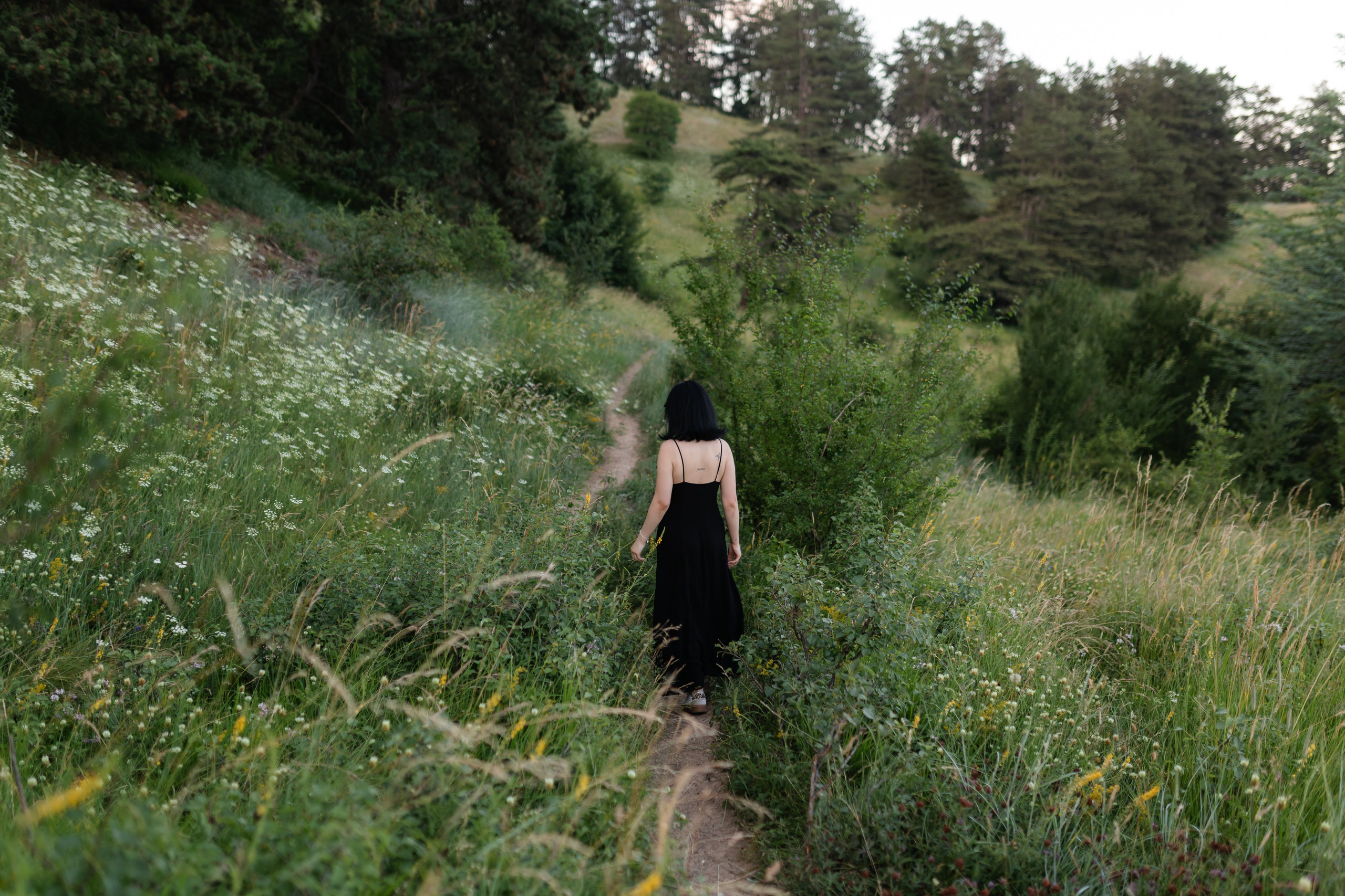 Laura — Portrait. Main