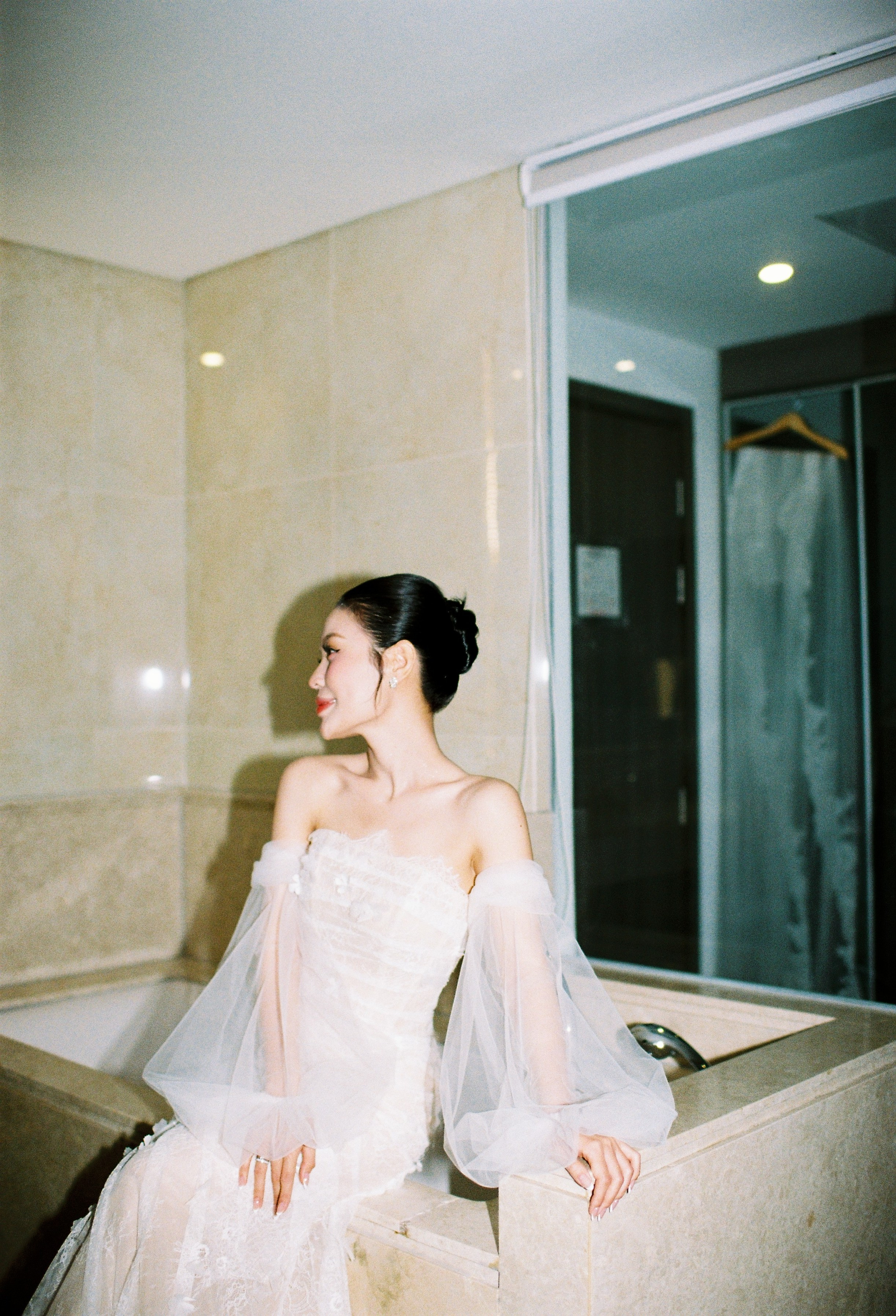 Nghĩa & Thảo. Cam Images