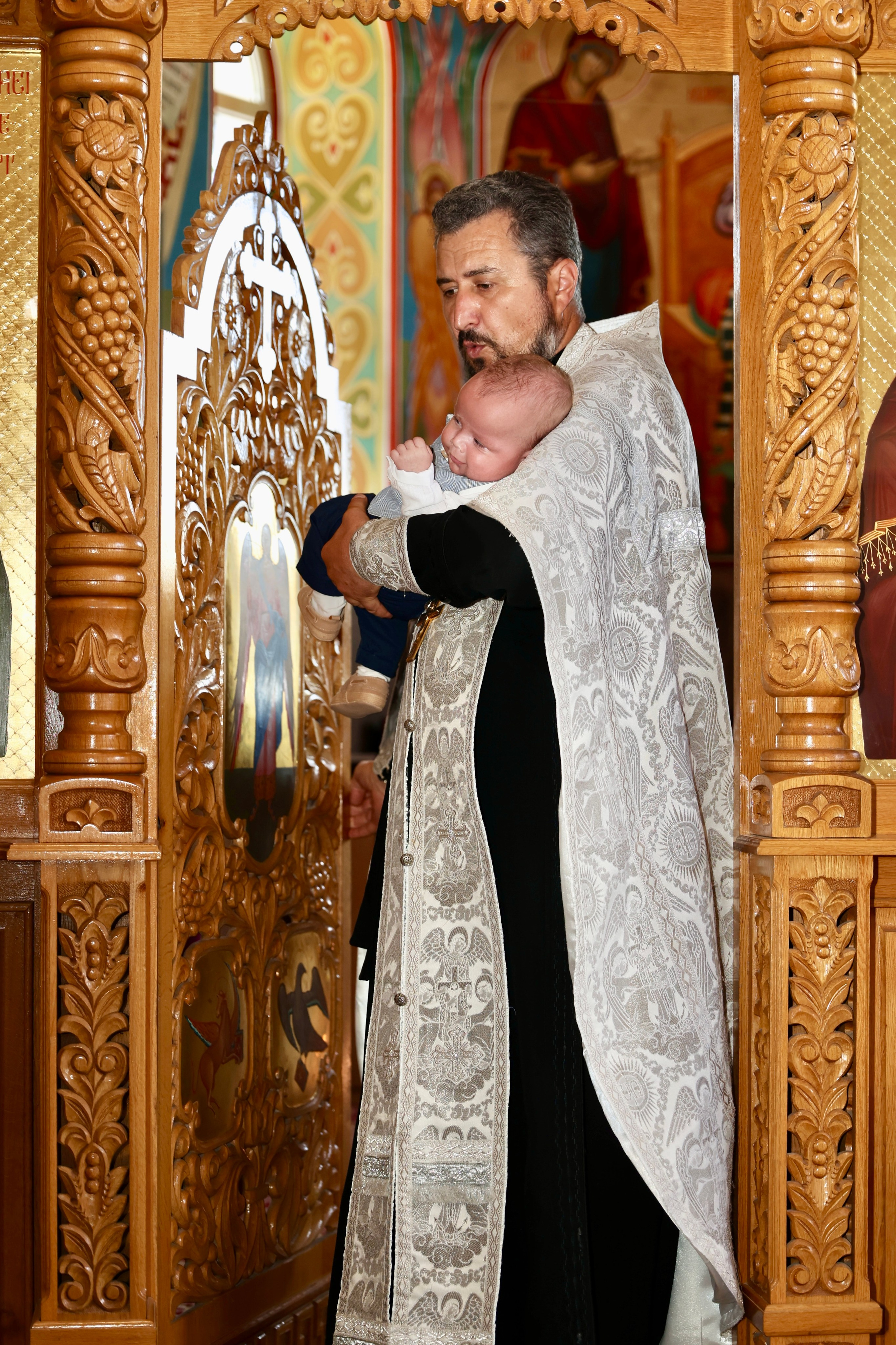 Botez. Fotograf al tainelor bisericești – Alina Fetu