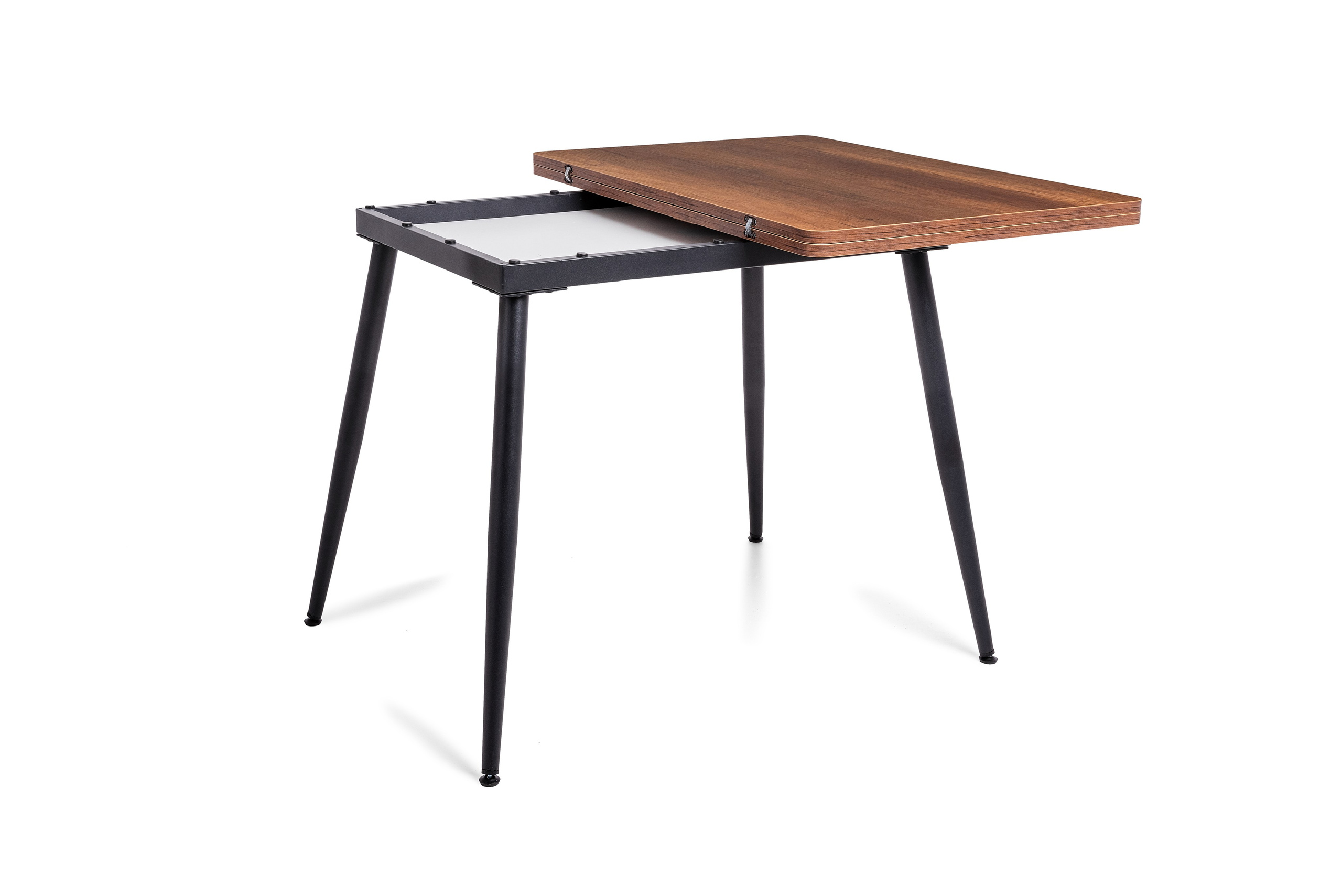 Isolated Furniture. Fotogrāfs Rīgā. Gīmenes, individuālās un dažādu produktu fotosesijas