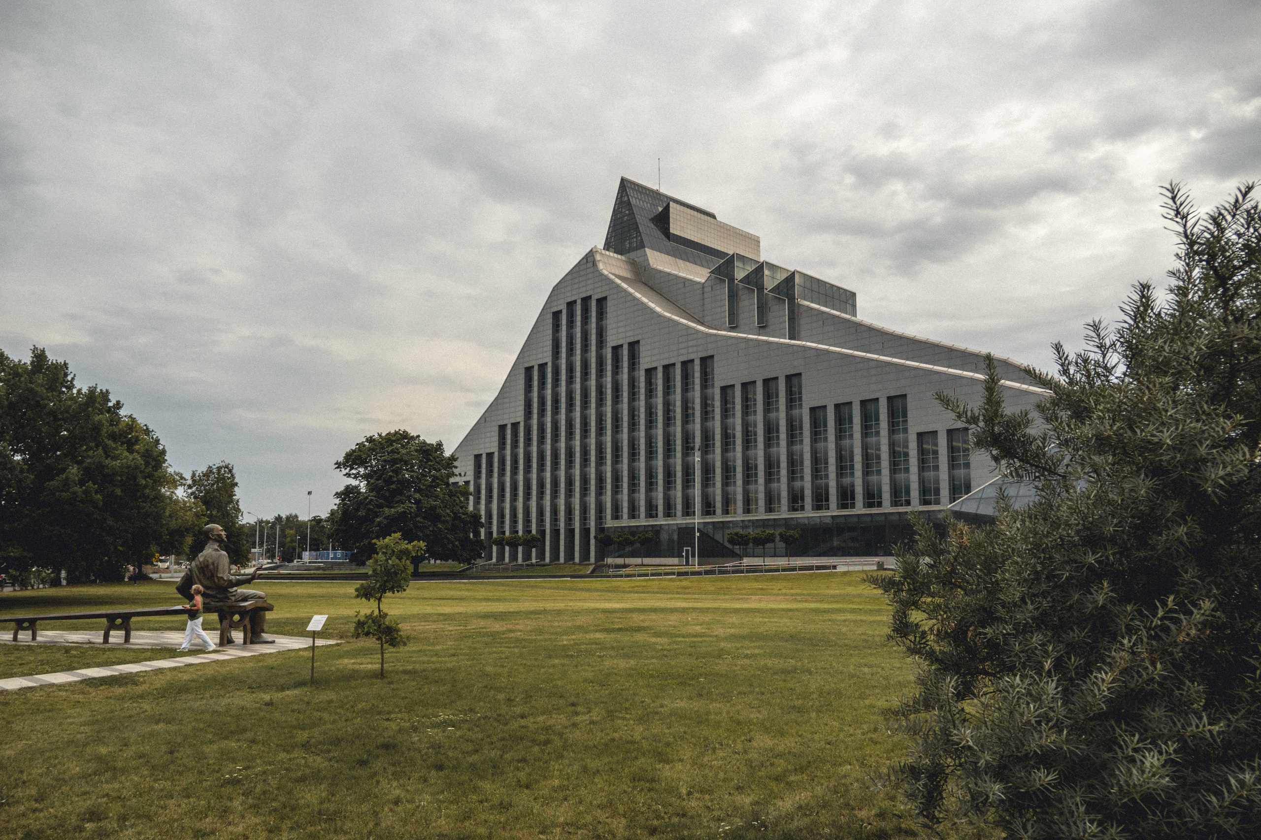 Voyage à Riga. Photographe sur Cote d’Azur. Portraits de familles, couples, enfants, événements