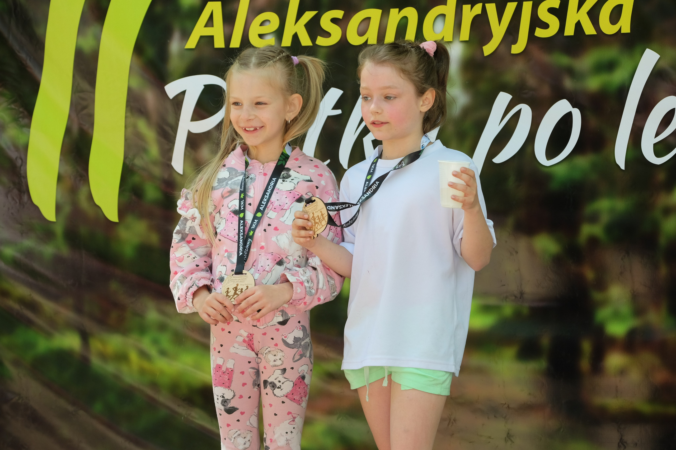 Aleksandryjska Piątka po lesie. Main