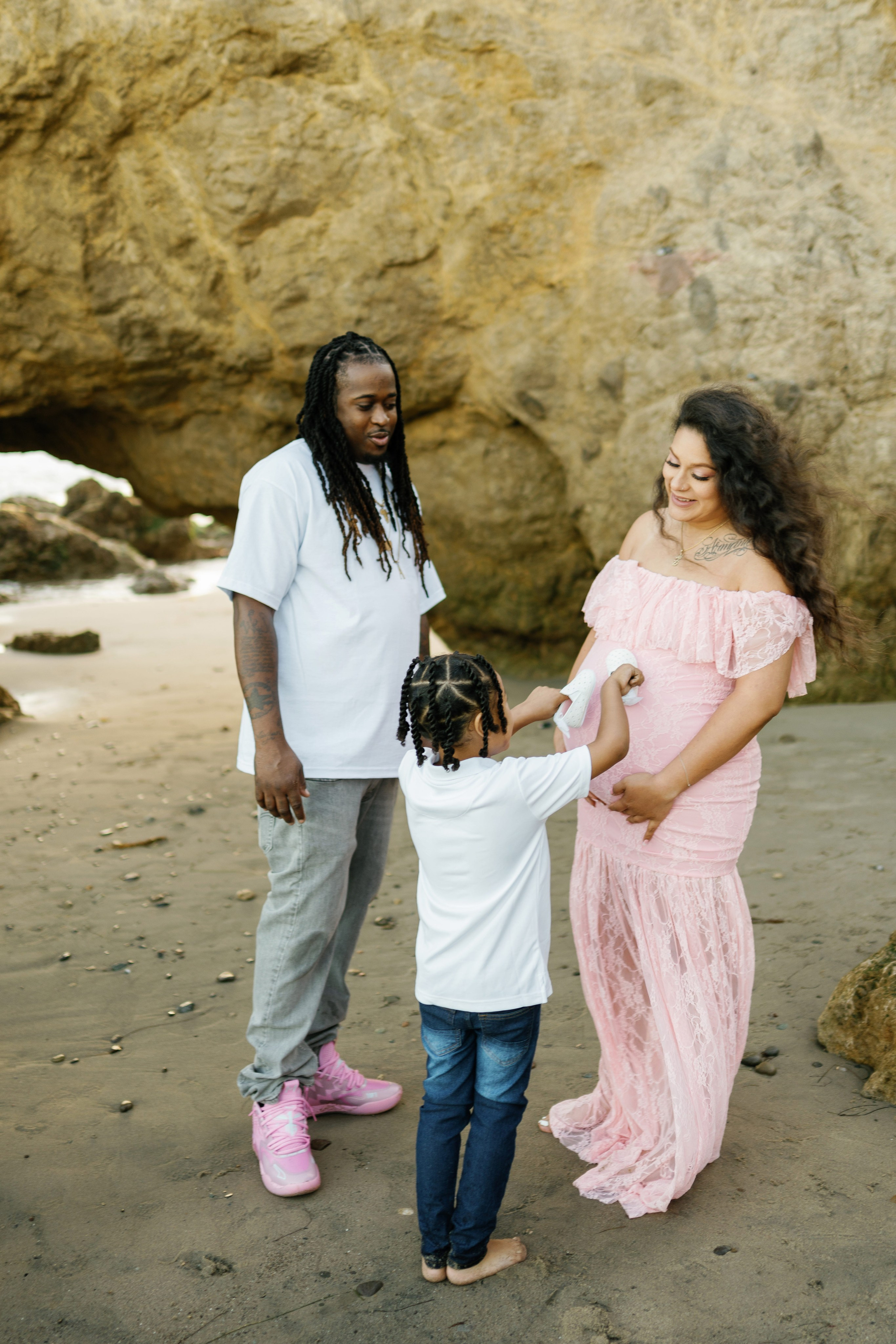 El Matador Beach Maternity Session. Wedding Photography & Videography Team in California, Los Angeles, San Francisco, San Diego and Travel