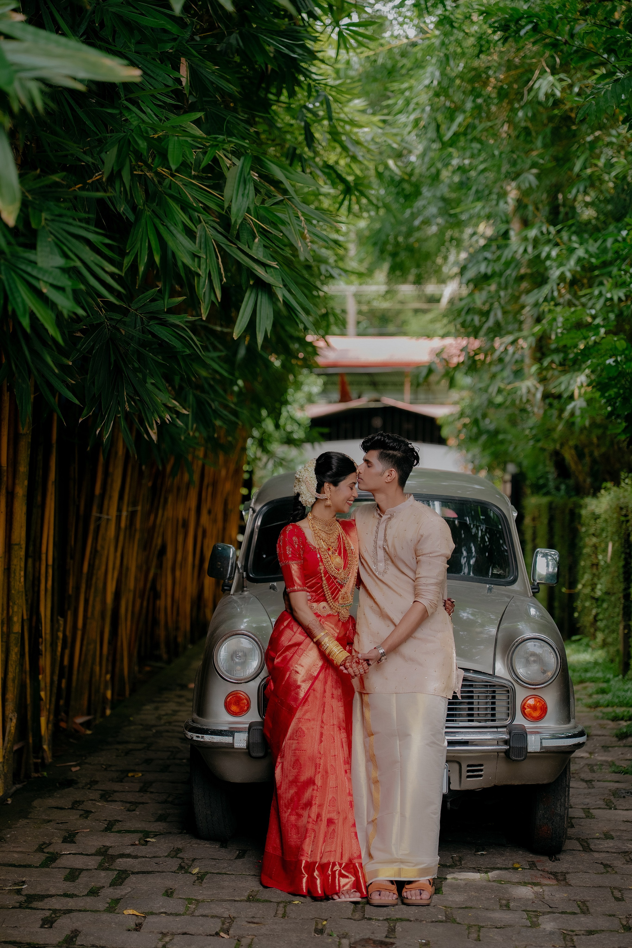 A Lovers Lyrical! ft. Athira & Abhilash. Fine art Wedding Photographers in India & Canada