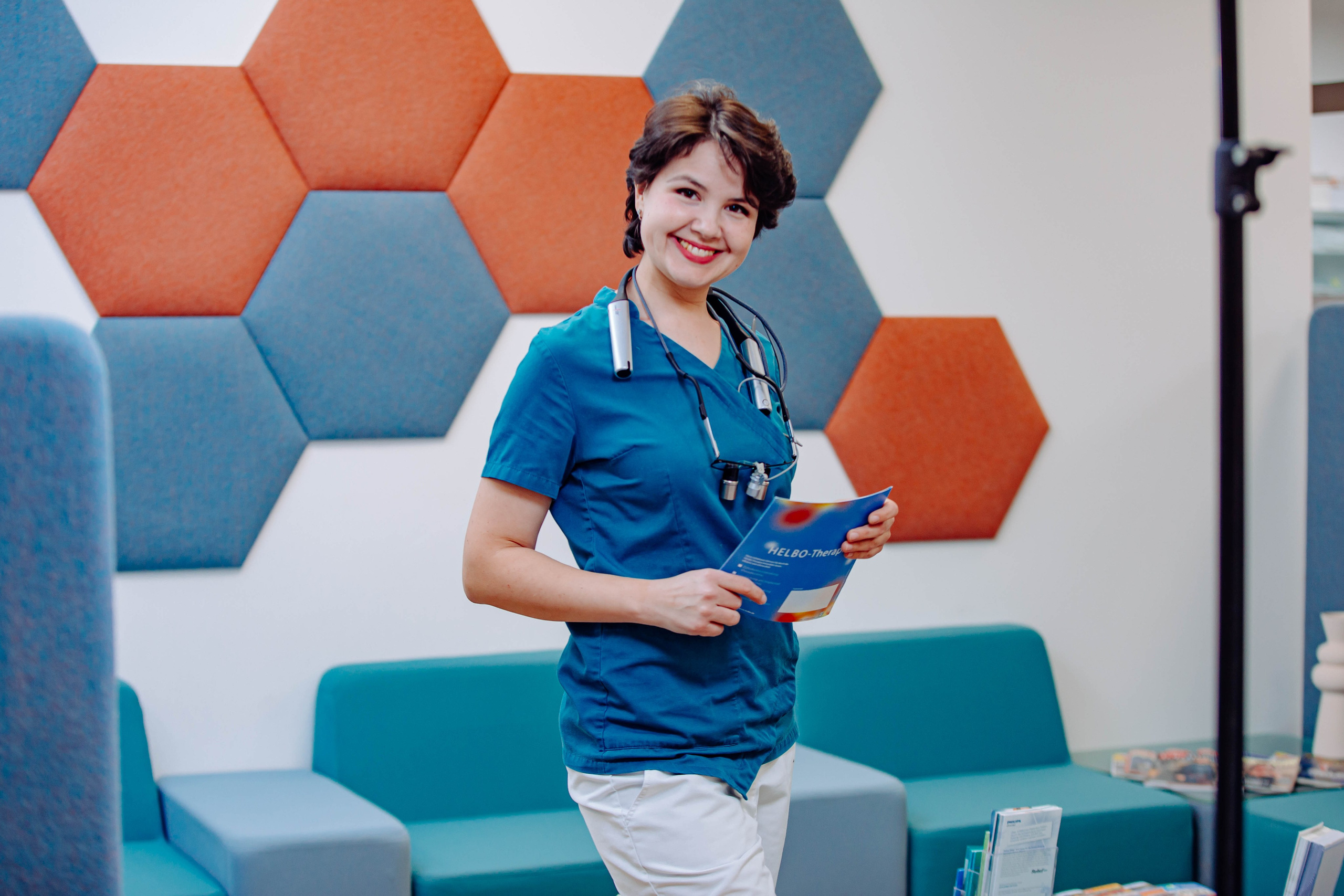 Zahnarztpraxis. Portrait family photographer in Berlin Elena Zakh