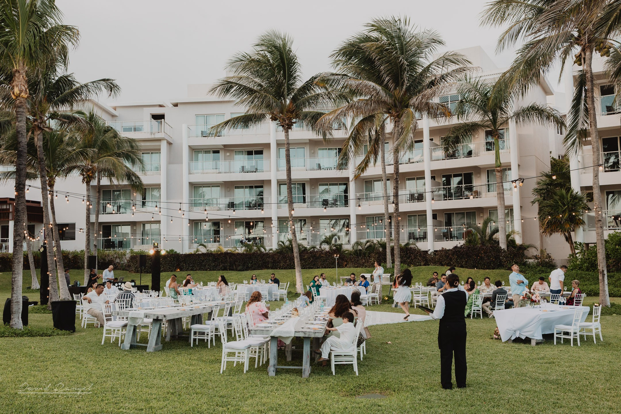 Destination Wedding in the Riviera Maya. Destination wedding photographer based in Cancun and Riviera Maya with service worldwide