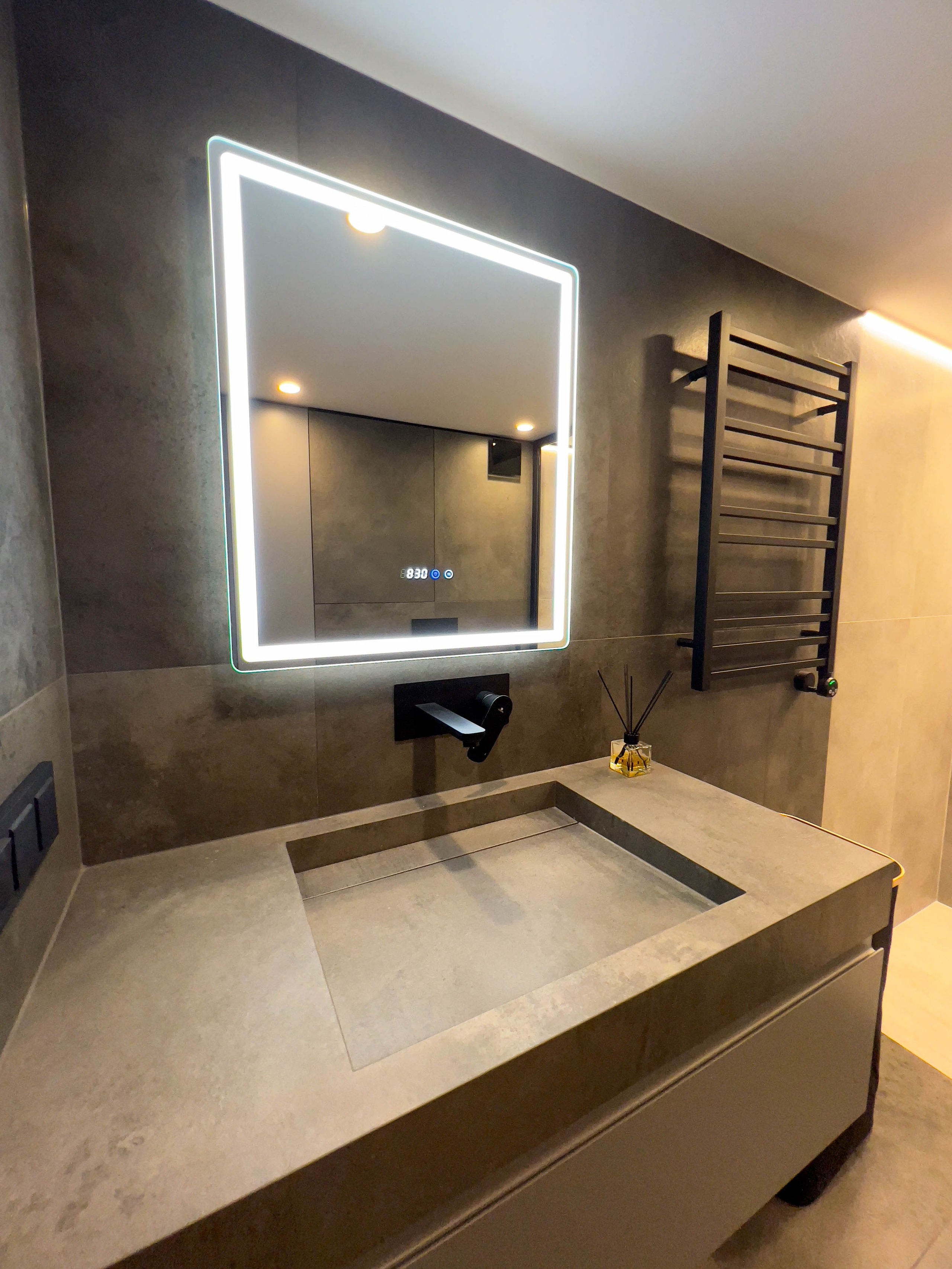 The apartment is on two levels. Fotograf Dmitrii Donets