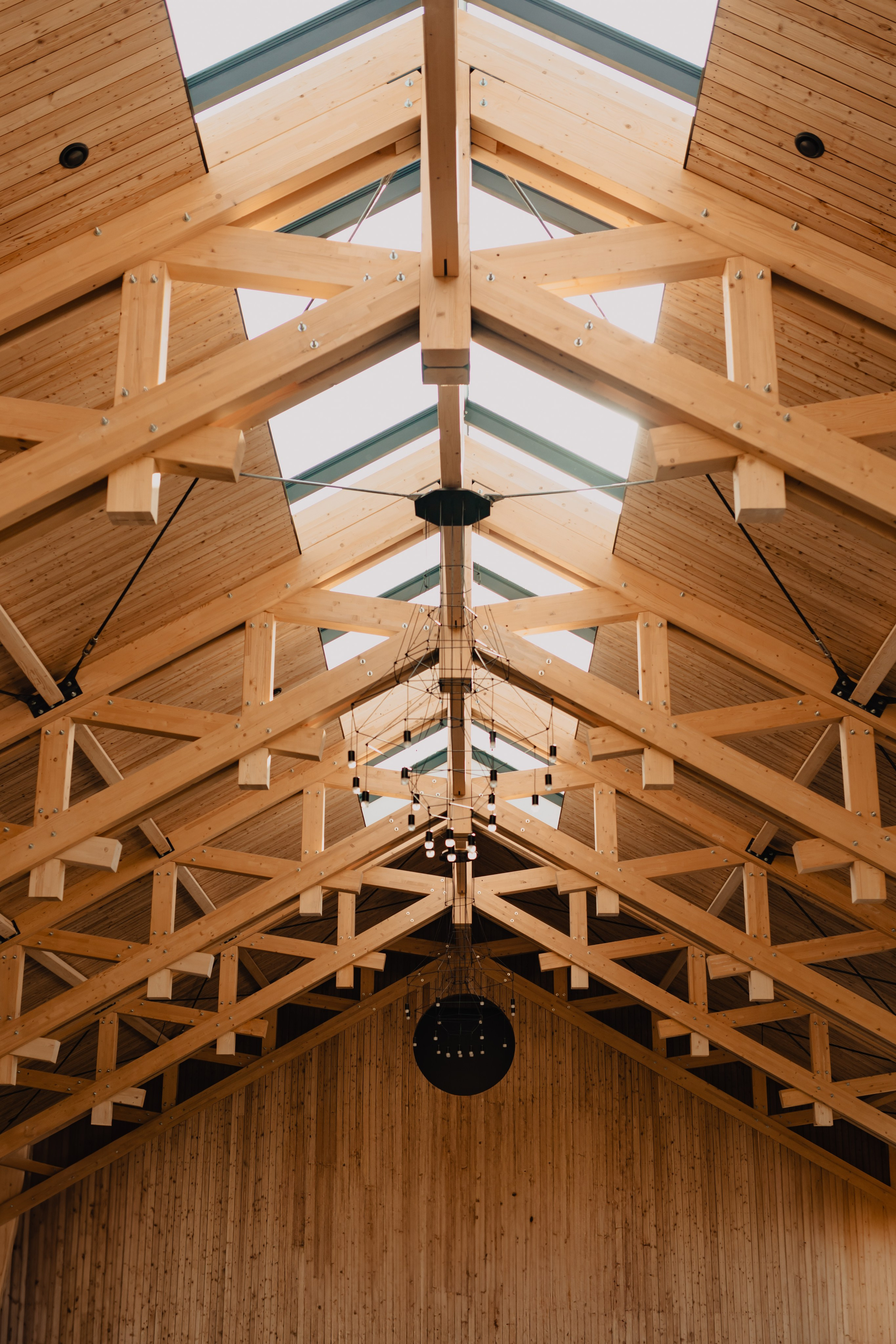 Styled shot at The Barn, Cluj. Fotograf de nunta — documenting your love story with a touch of editorial — wedding photographer