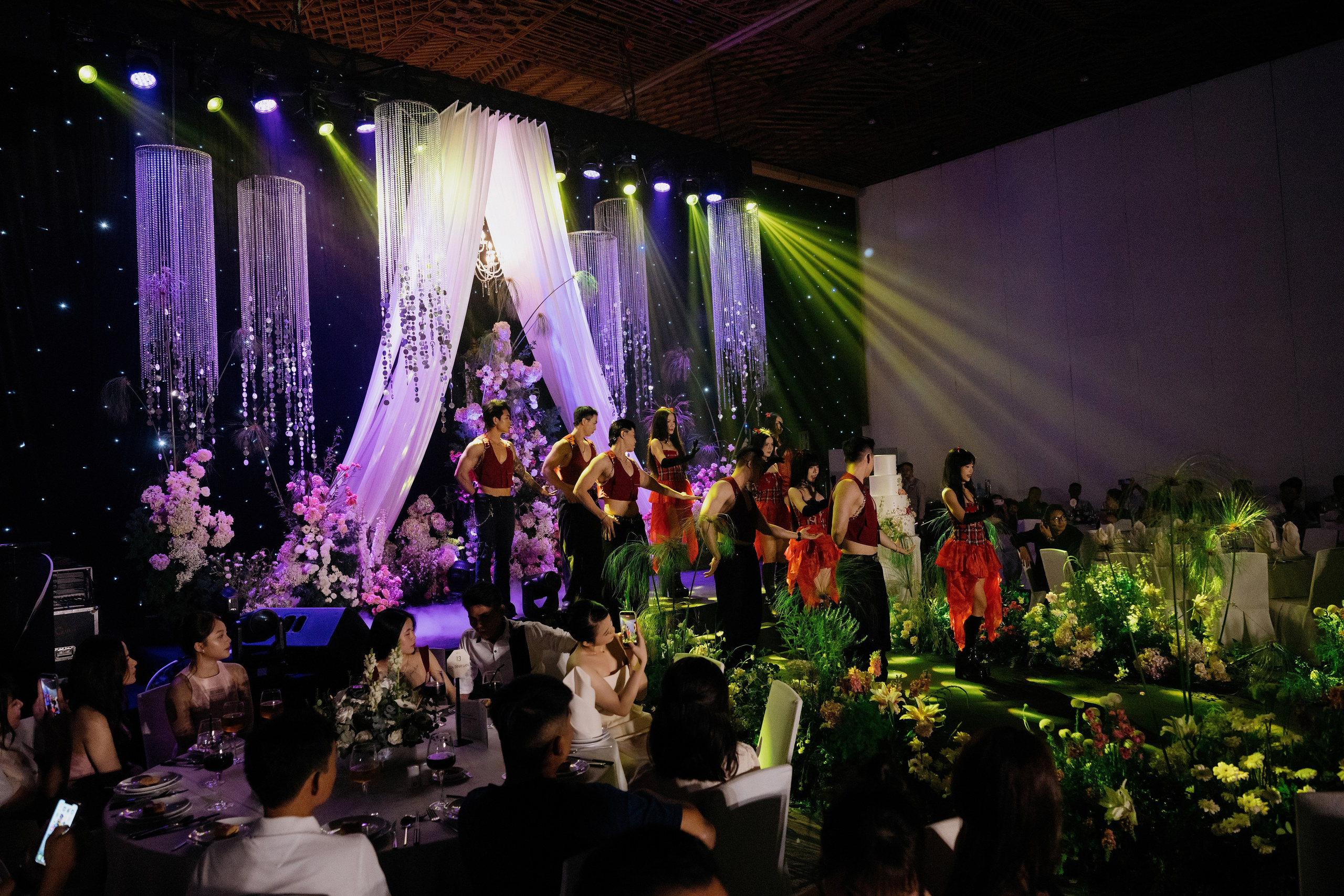 Nicholas & KimThanh / GemCenter 24.05.2026. Nhiếp ảnh gia đám cưới hàng đầu tại Thành Phố Hồ Chí Minh