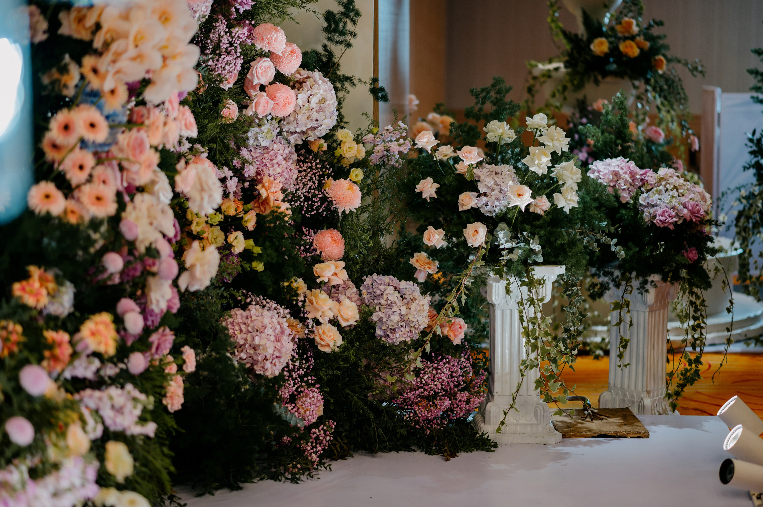 KHANG & QUYEN / Lavela Hotel. Saigon Wedding Present | Art Beyond Moments